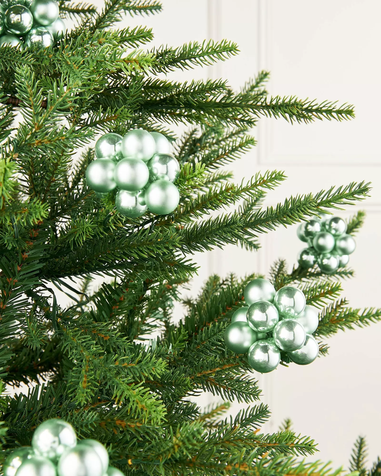 WeRChristmas Glass Baubles^Mint Green Glass Berry Cluster Baubles, 10 Pack