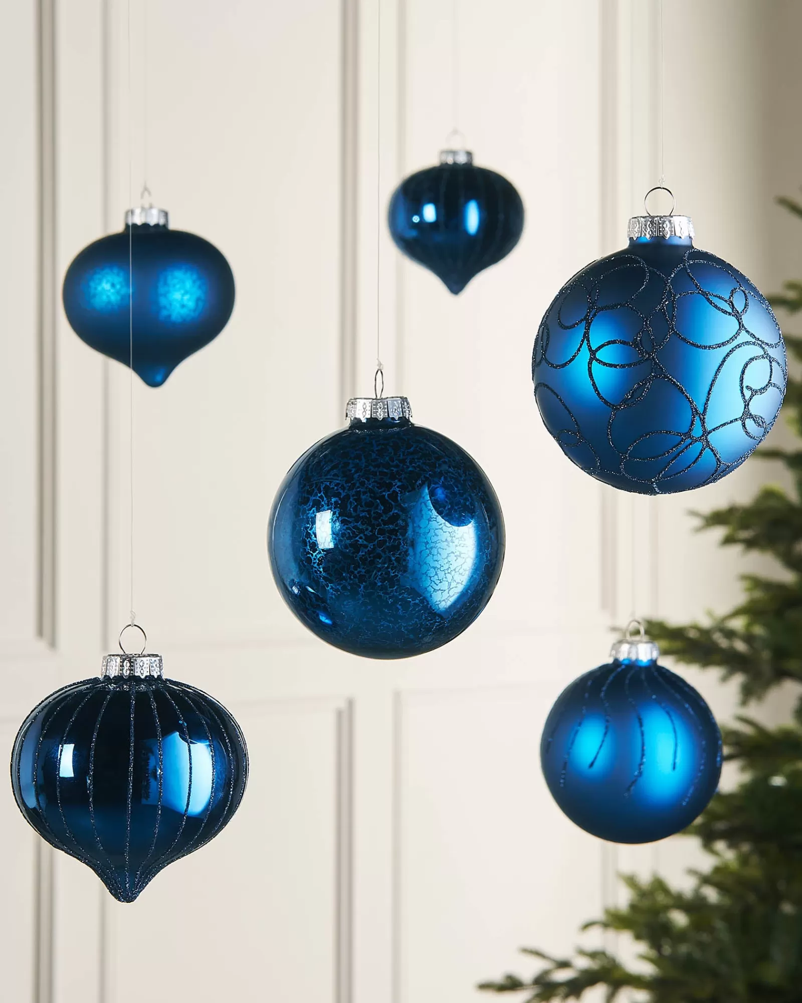 WeRChristmas Glass Baubles^Navy Blue Glass Baubles, 6 Pack, 10 Cm