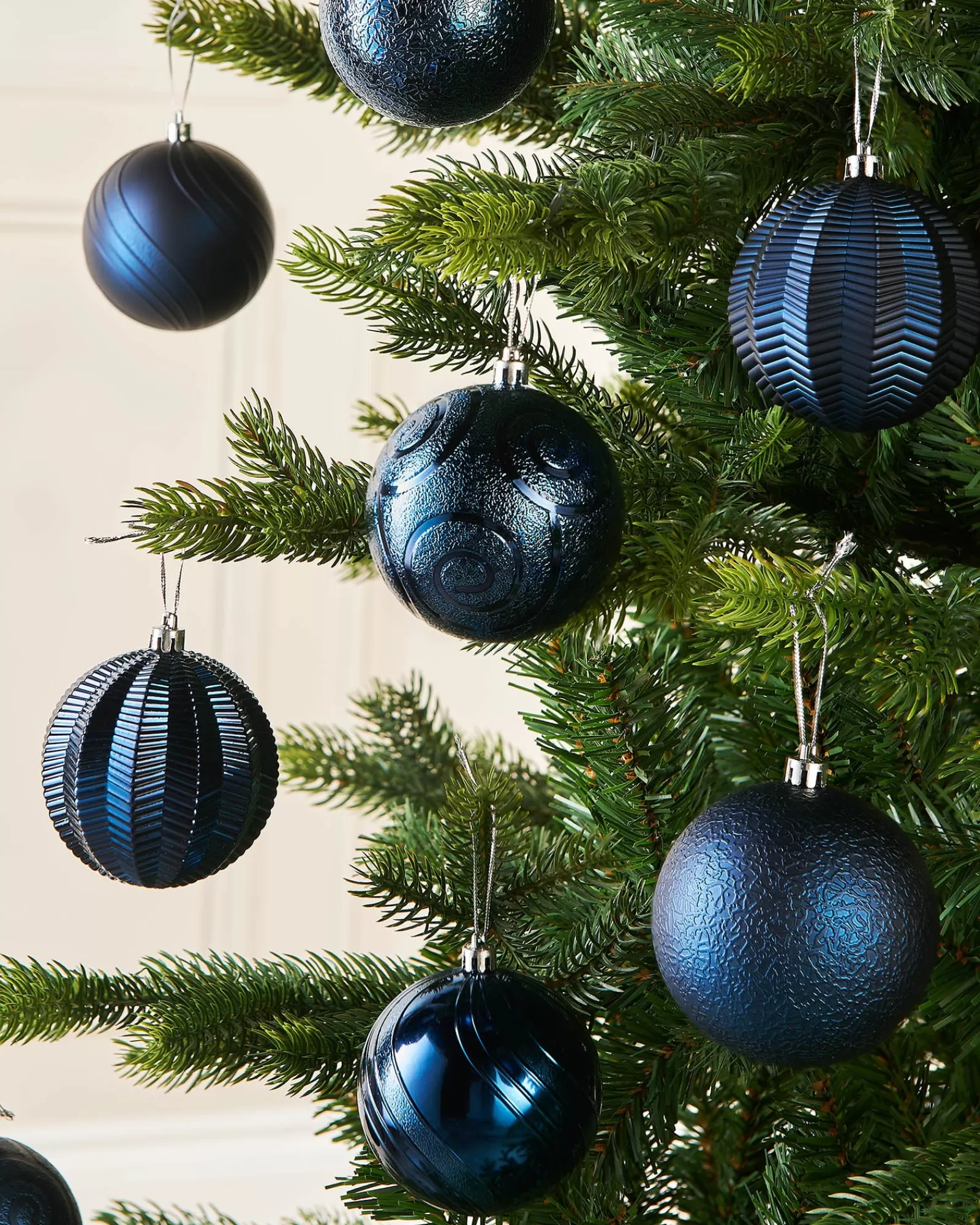 WeRChristmas Shatterproof Baubles^Navy Blue Shatterproof Baubles, 16 Pack, 8 Cm