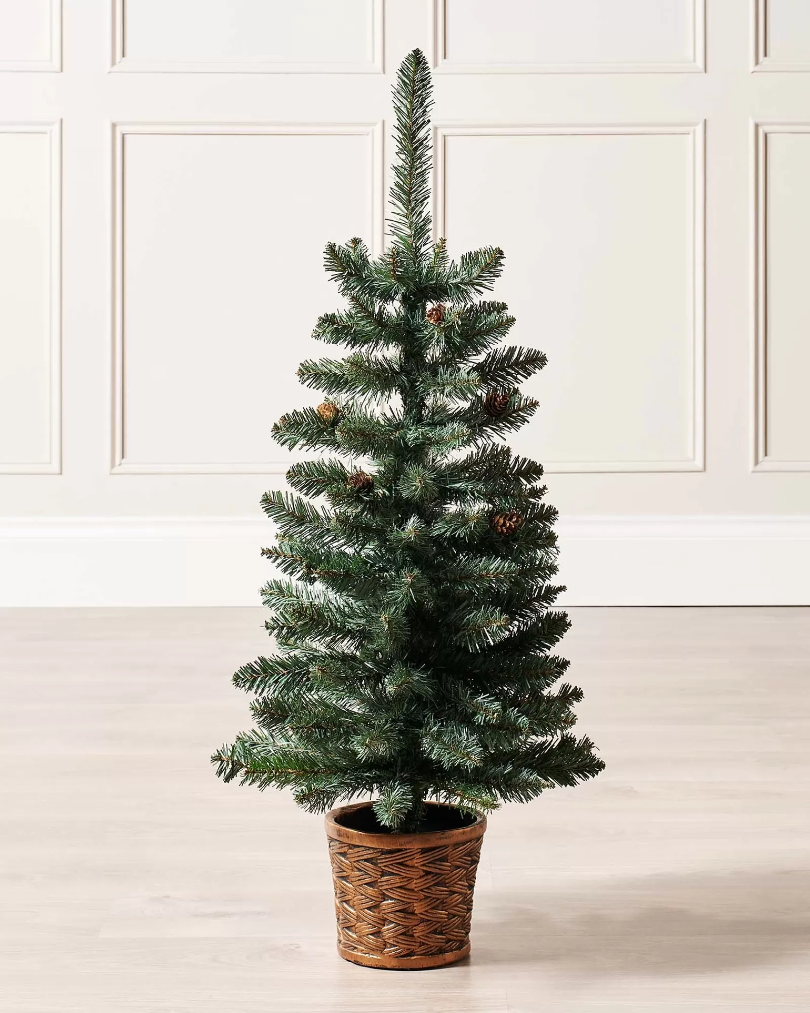 WeRChristmas Budget Christmas Trees | Potted Christmas Trees^Potted Craford Blue Pine Decorated Christmas Tree, 3 Ft