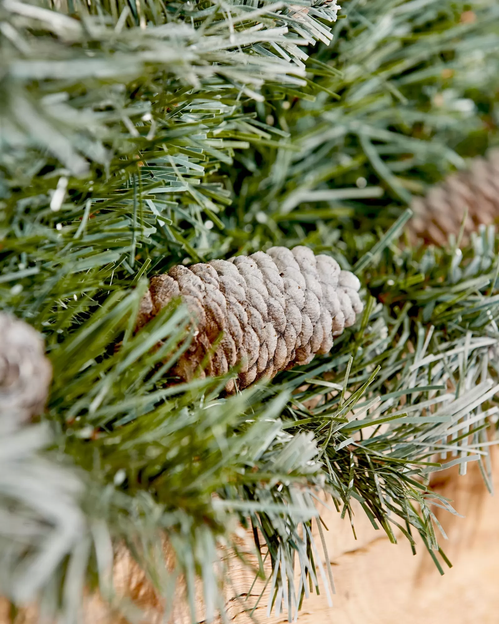 WeRChristmas Snow Flocked Garlands | Decorated Garlands^Pre-Decorated Frosted Scandinavian Blue Spruce Garland, 9 Ft