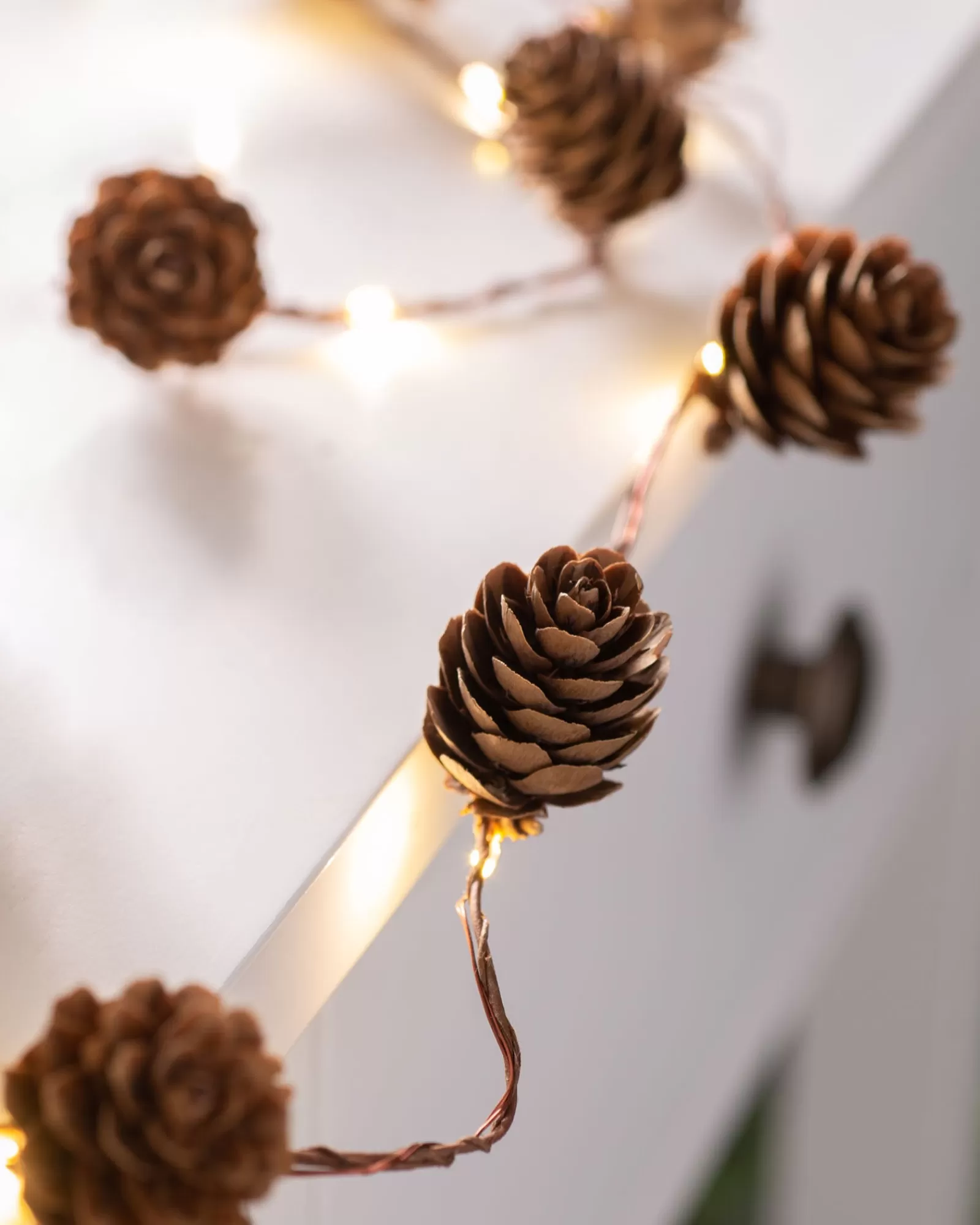 WeRChristmas Fairy Lights | Decorated Garlands^Pre-Lit 20 LED Pinecone Light String Garland, 6 Ft