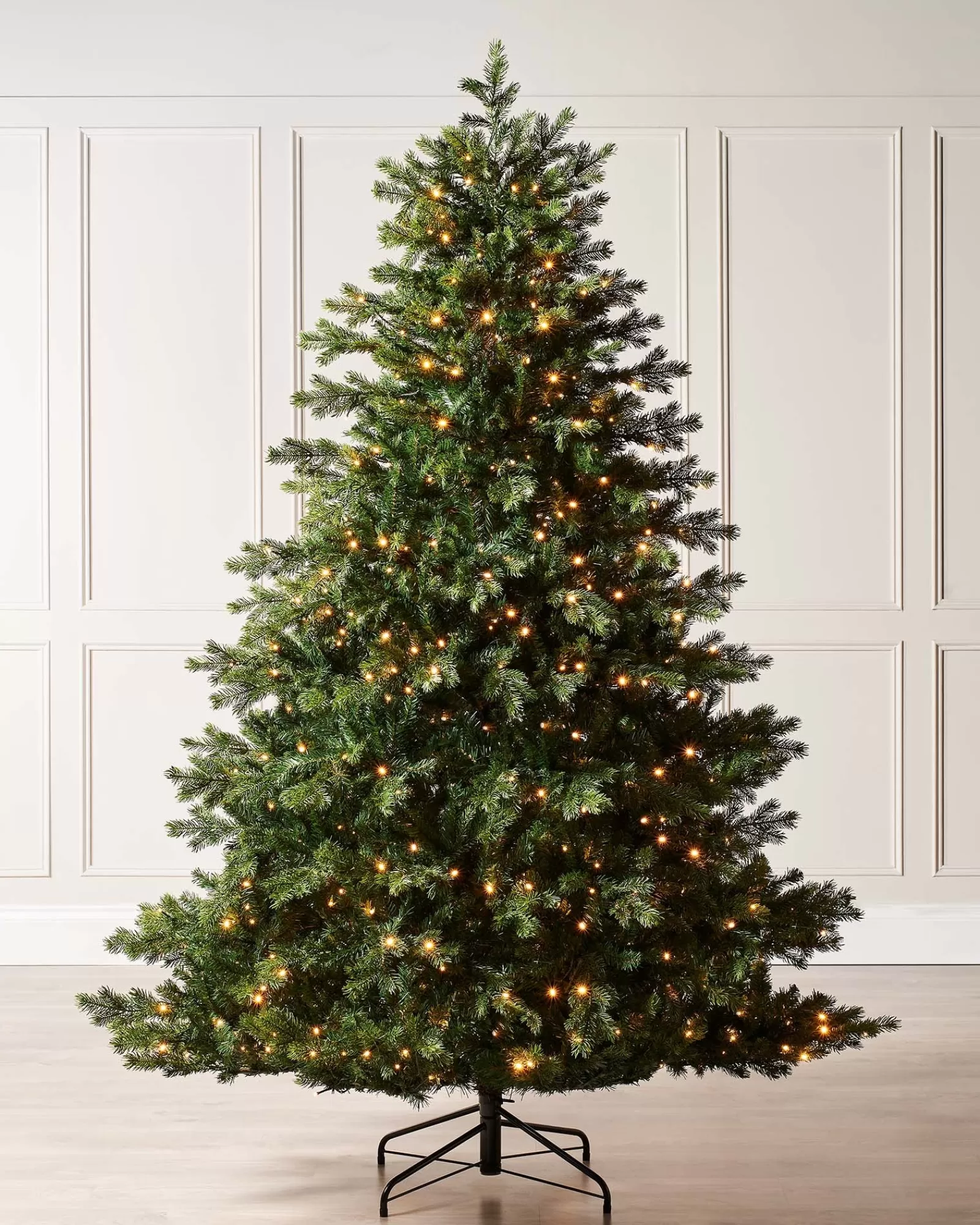 WeRChristmas Premium Christmas Trees | Pre Lit Christmas Trees^Pre-Lit Balsam Fir Christmas Tree, 6 Ft