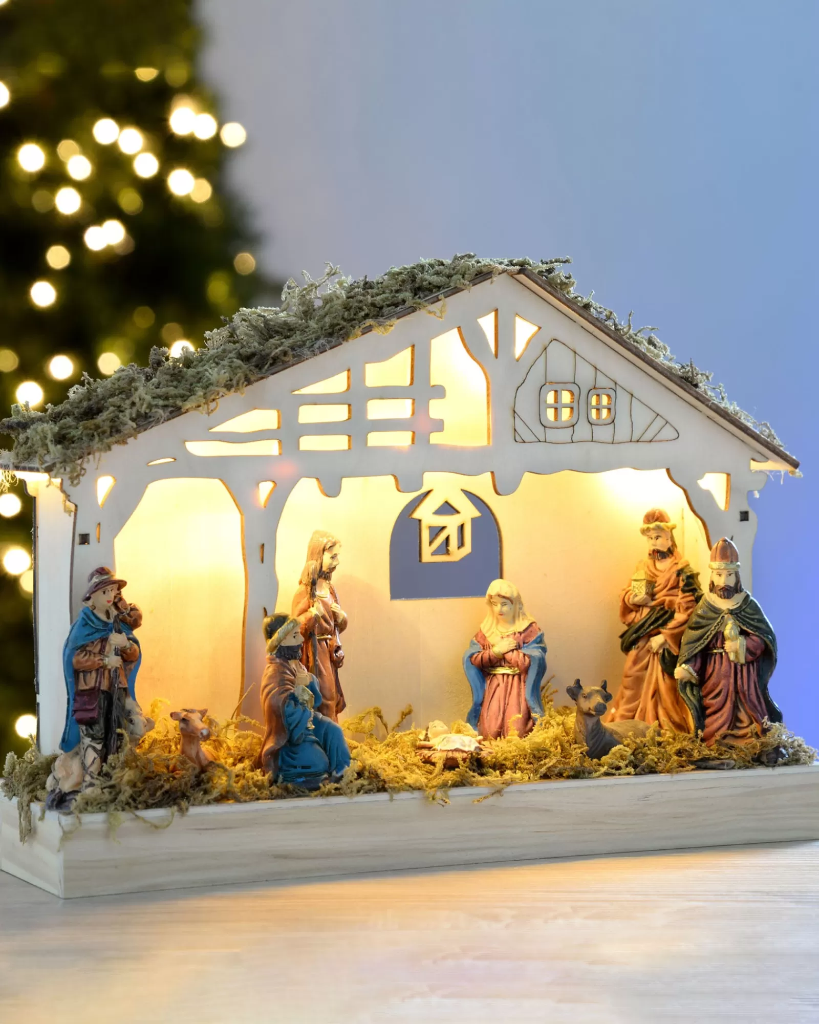 WeRChristmas Table Decorations^Pre-Lit Christmas Wooden Nativity Scene, 26 Cm