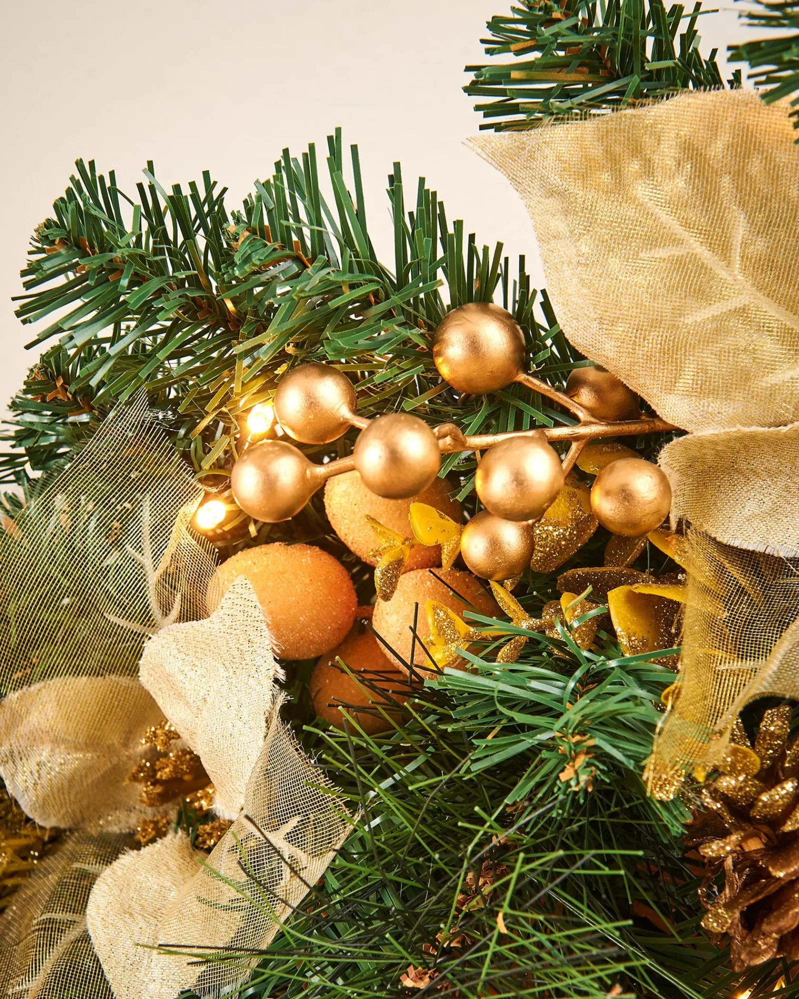 WeRChristmas Decorated Garlands | Pre Lit Garlands^Pre-Lit Decorated Arch Garland With 20 Warm White LEDs, Copper/Gold, 3 Ft