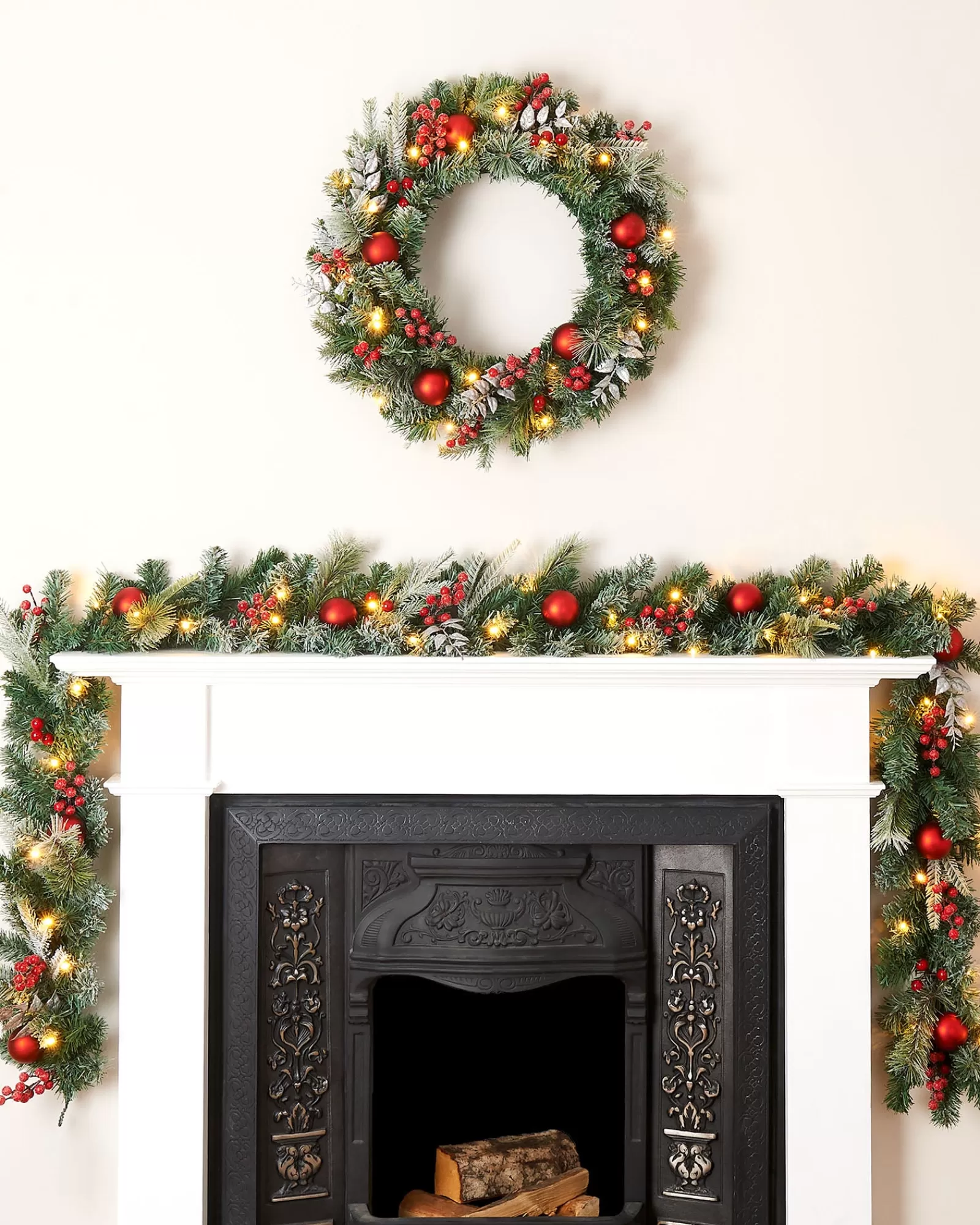 WeRChristmas Pre Lit Wreaths | Decorated Wreaths^Pre-Lit Decorated Frosted Wreath, 60 Cm