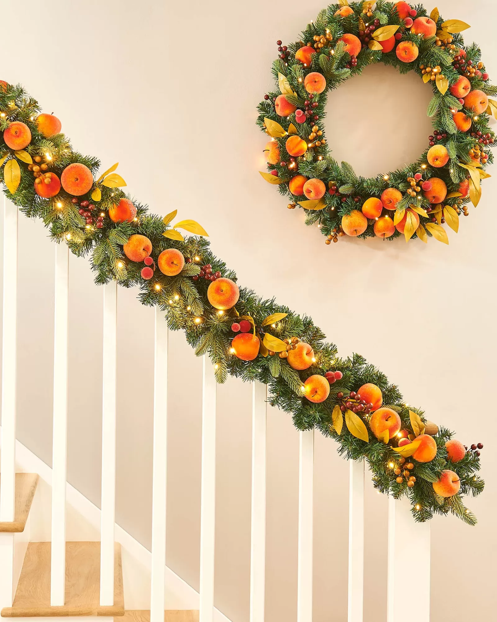WeRChristmas Decorated Garlands | Pre Lit Garlands^Pre-Lit Decorated Garland, Apples & Peaches, 9 Ft