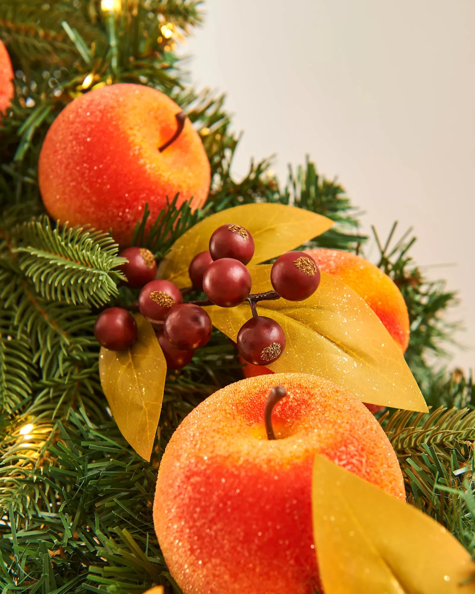 WeRChristmas Decorated Garlands | Pre Lit Garlands^Pre-Lit Decorated Garland, Apples & Peaches, 9 Ft
