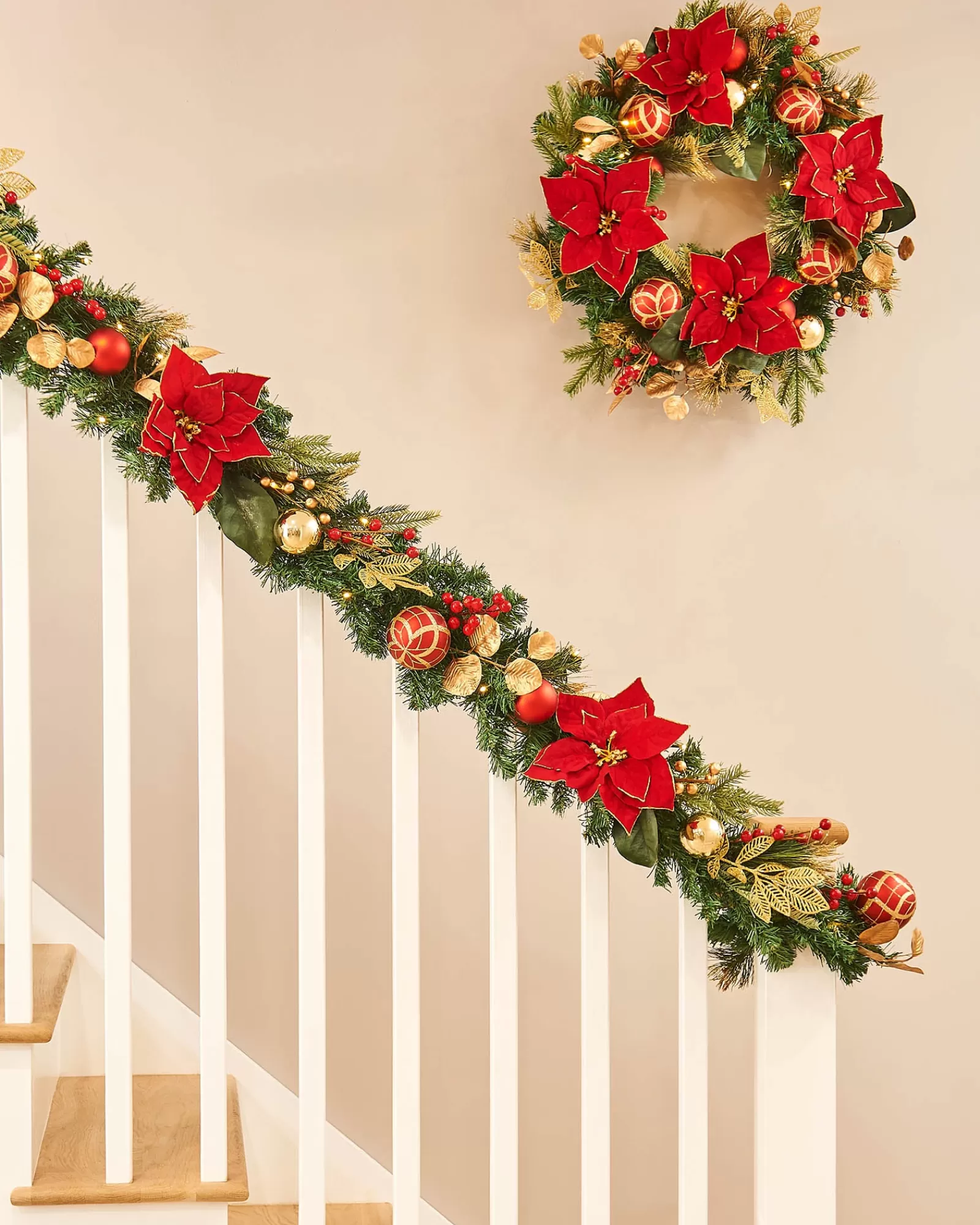 WeRChristmas Decorated Garlands | Pre Lit Garlands^Pre-Lit Decorated Garland, Red/Gold, 9 Ft