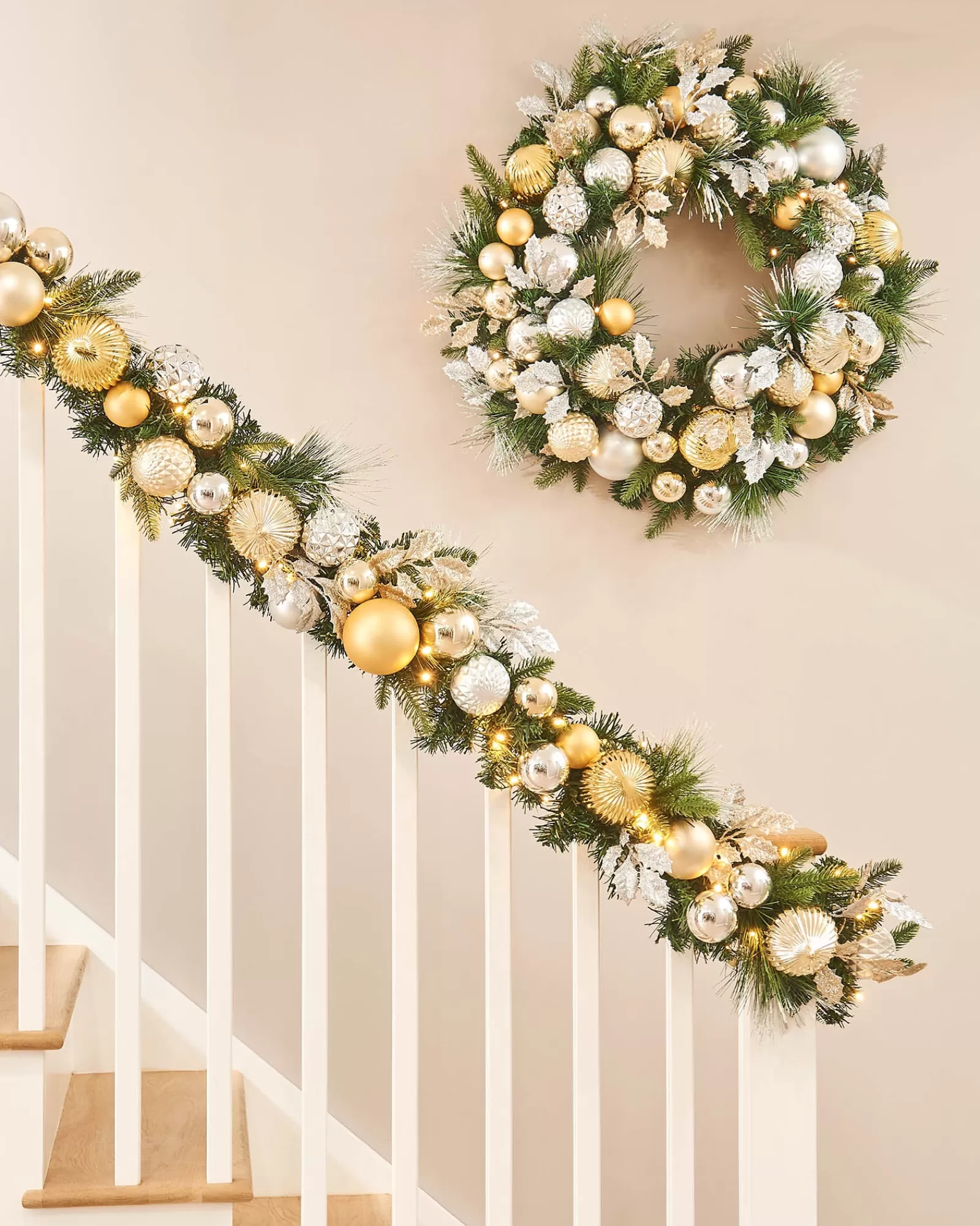 WeRChristmas Decorated Garlands | Pre Lit Garlands^Pre-Lit Decorated Garland, Silver/Champagne/Gold, 9 Ft