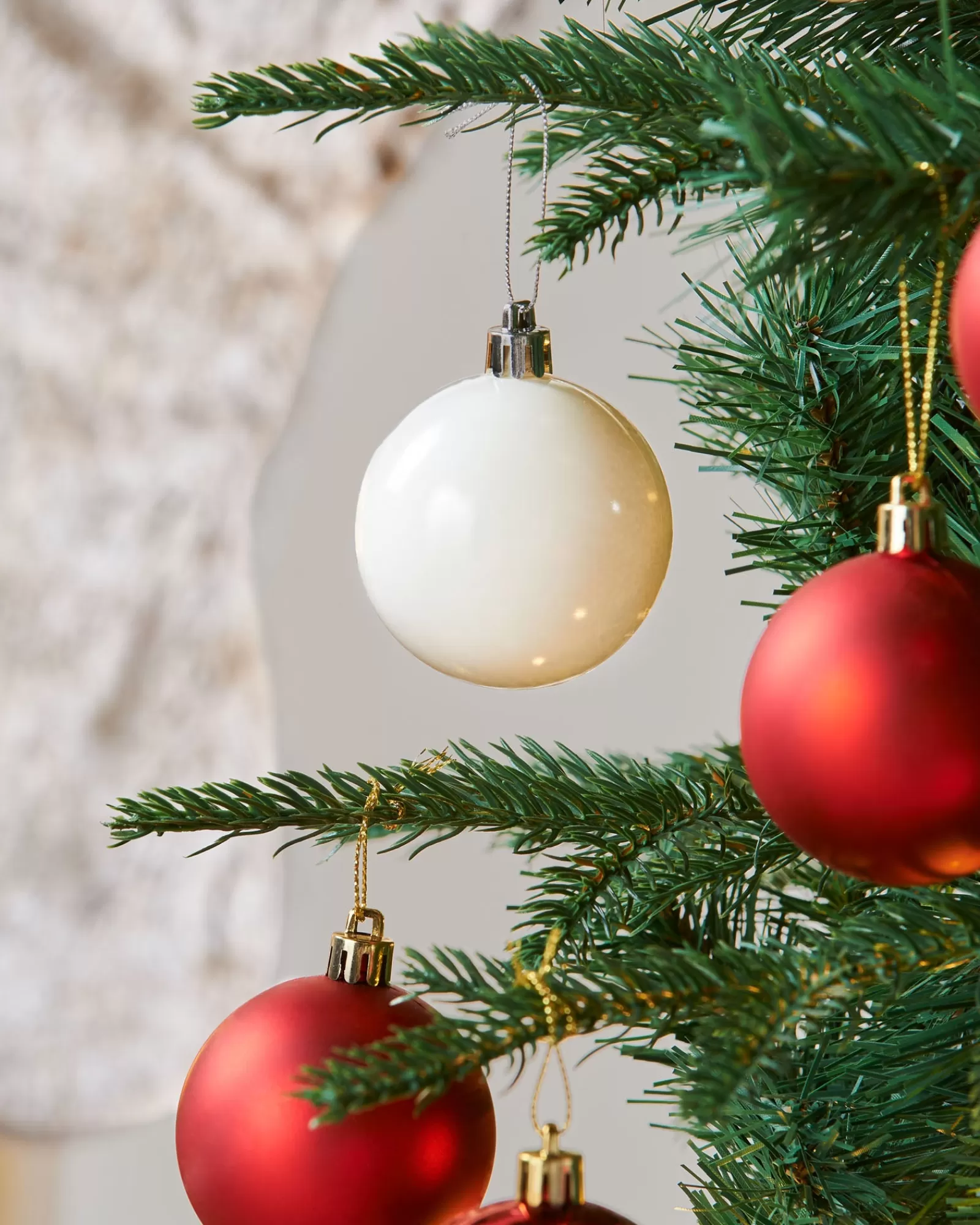 WeRChristmas Budget Christmas Trees | Pre Lit Christmas Trees^Pre-Lit Decorated Pop-Up Christmas Tree, Red & White, 6 Ft