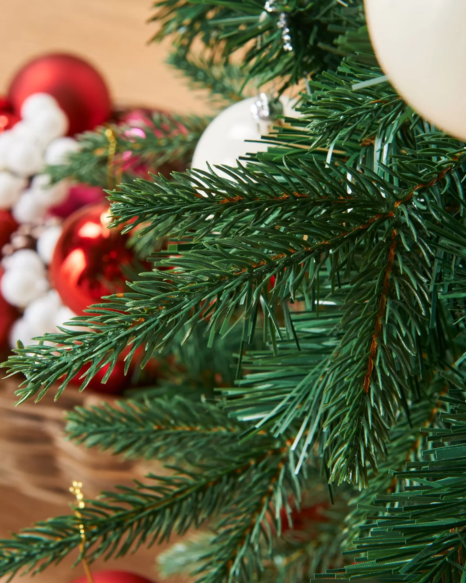 WeRChristmas Budget Christmas Trees | Pre Lit Christmas Trees^Pre-Lit Decorated Pop-Up Christmas Tree, Red & White, 6 Ft