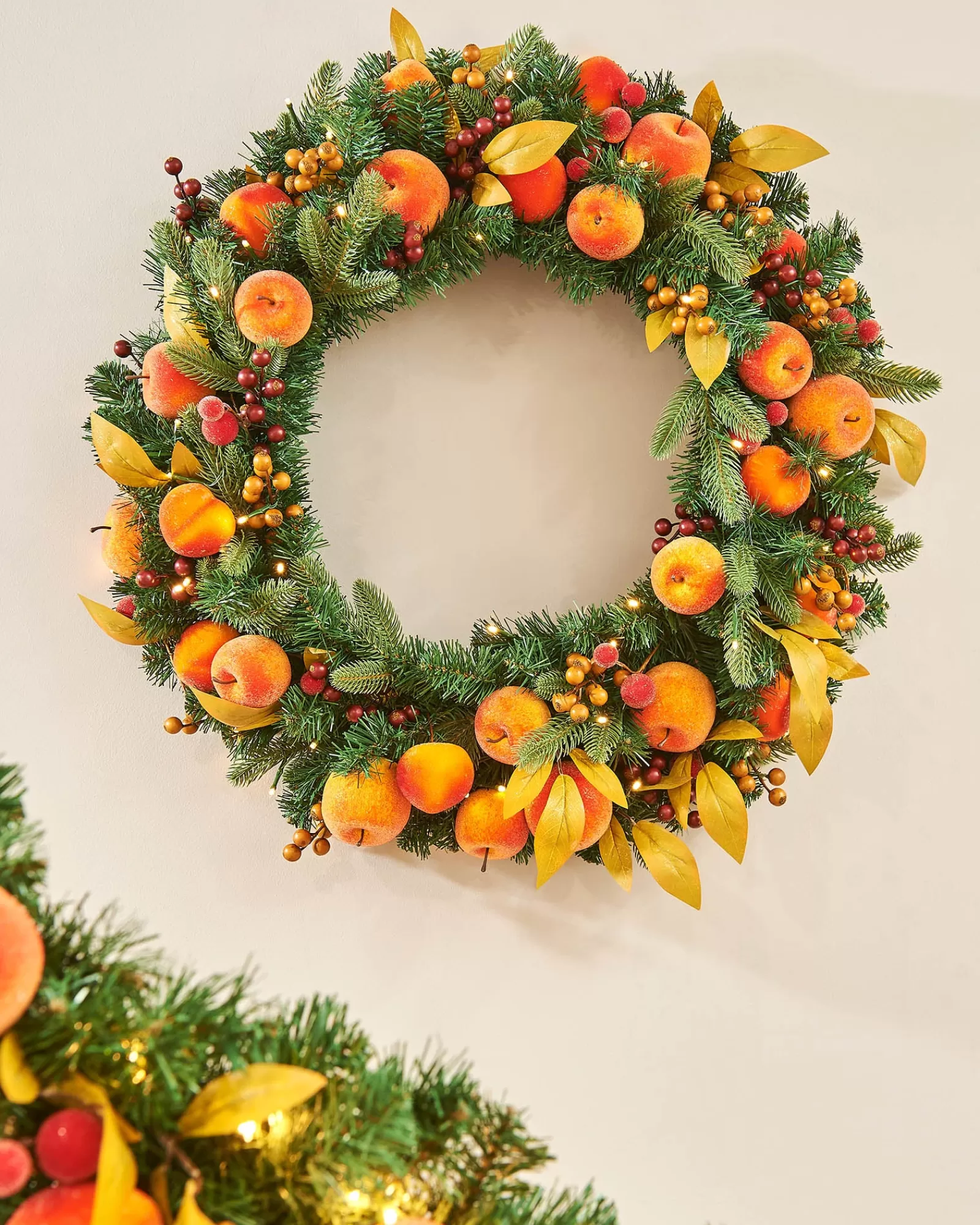 WeRChristmas Decorated Wreaths | Pre Lit Wreaths^Pre-Lit Decorated Wreath, Apples & Peaches, 76 Cm