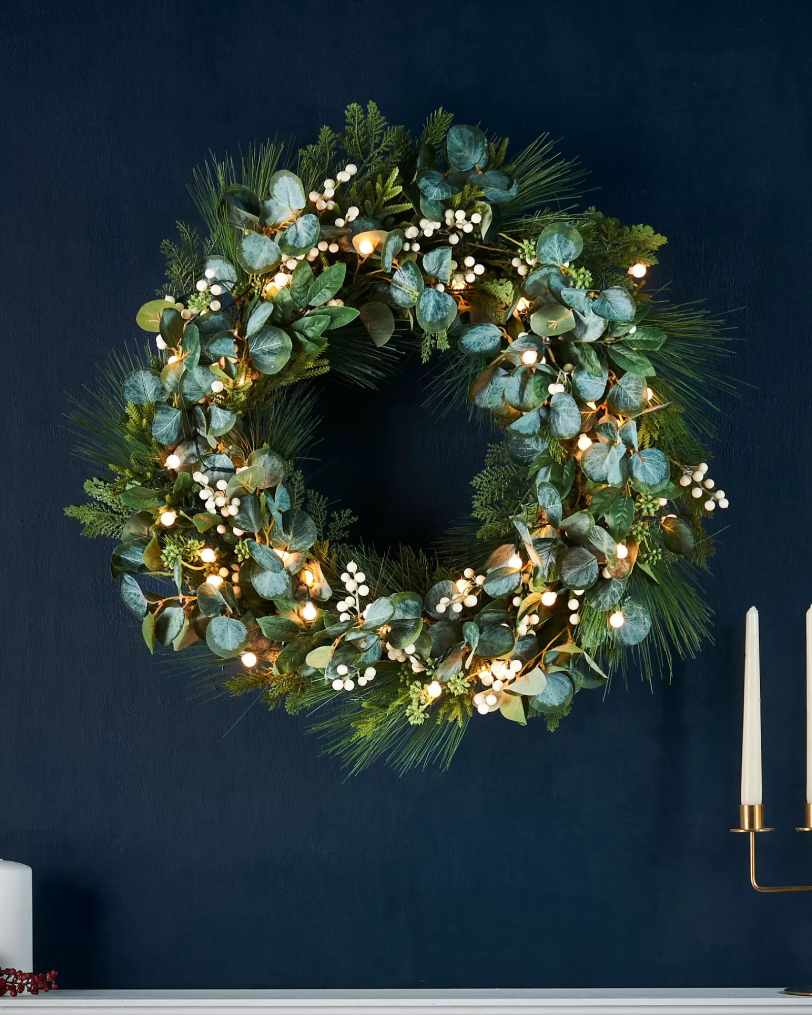 WeRChristmas Decorated Wreaths | Pre Lit Wreaths^Pre-Lit Decorated Wreath, Berries & Eucalyptuses, 76 Cm