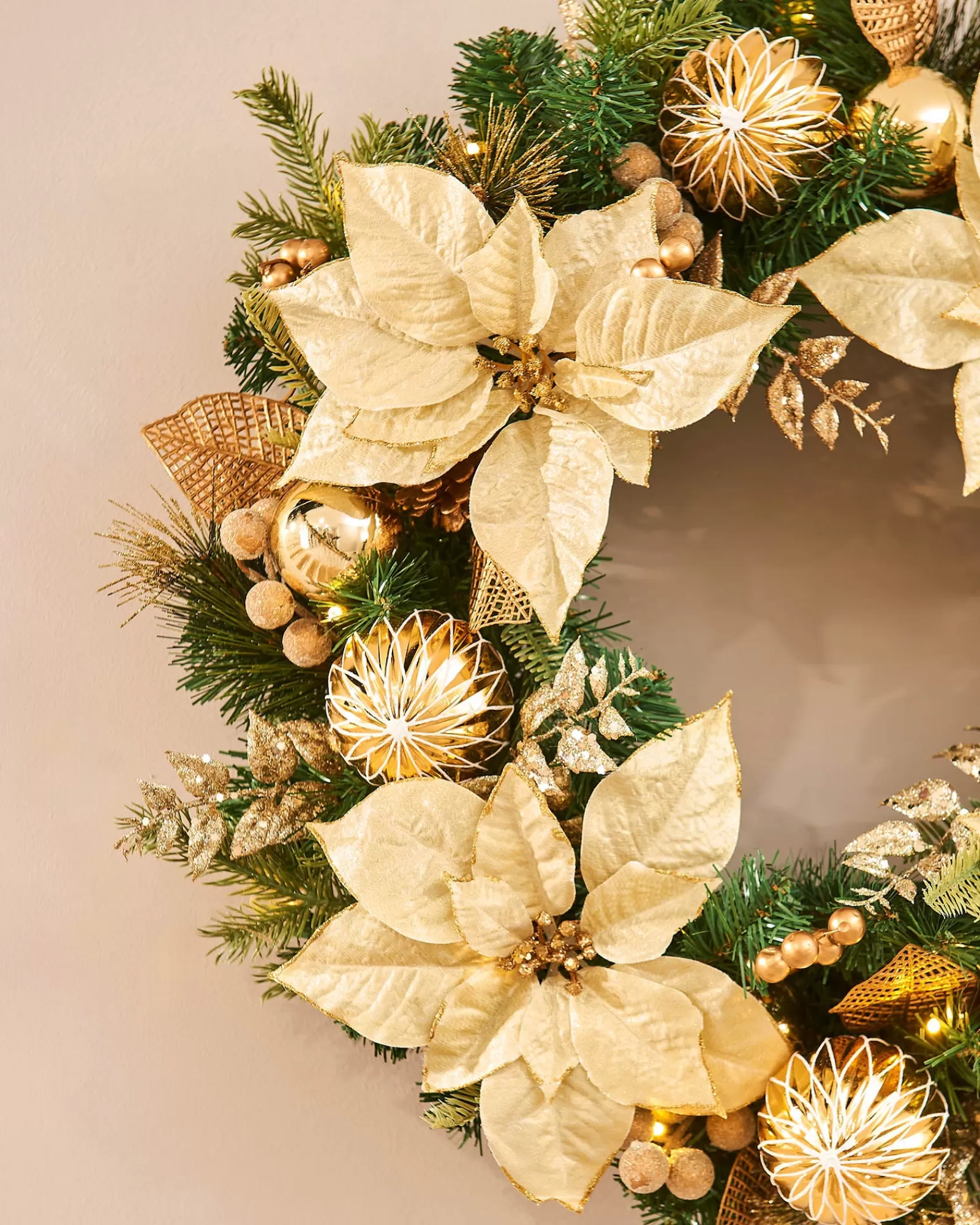 WeRChristmas Decorated Wreaths | Pre Lit Wreaths^Pre-Lit Decorated Wreath, Cream/Gold, 60 Cm