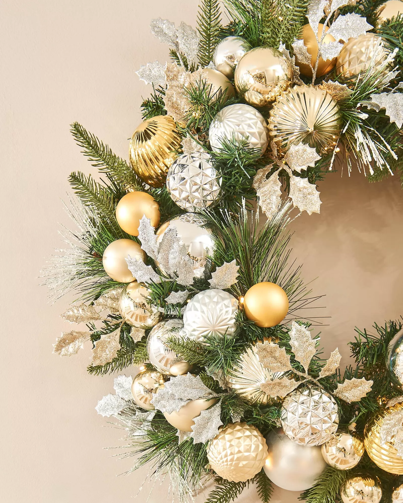 WeRChristmas Pre Lit Wreaths^Pre-Lit Decorated Wreath, Silver/Champagne/Gold, 76 Cm