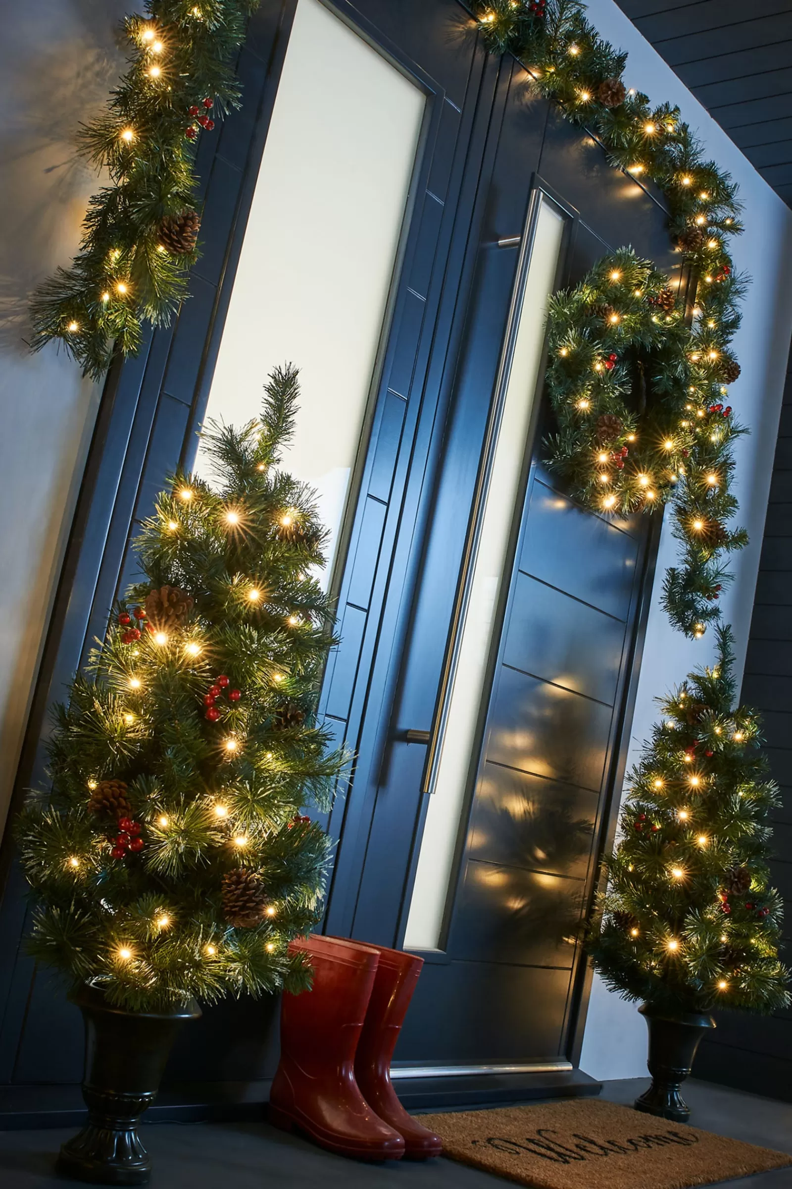 WeRChristmas Tree Silhouettes | Decorated Wreaths^Pre-Lit Decorative Christmas Trees, Wreath & Garland Bundle