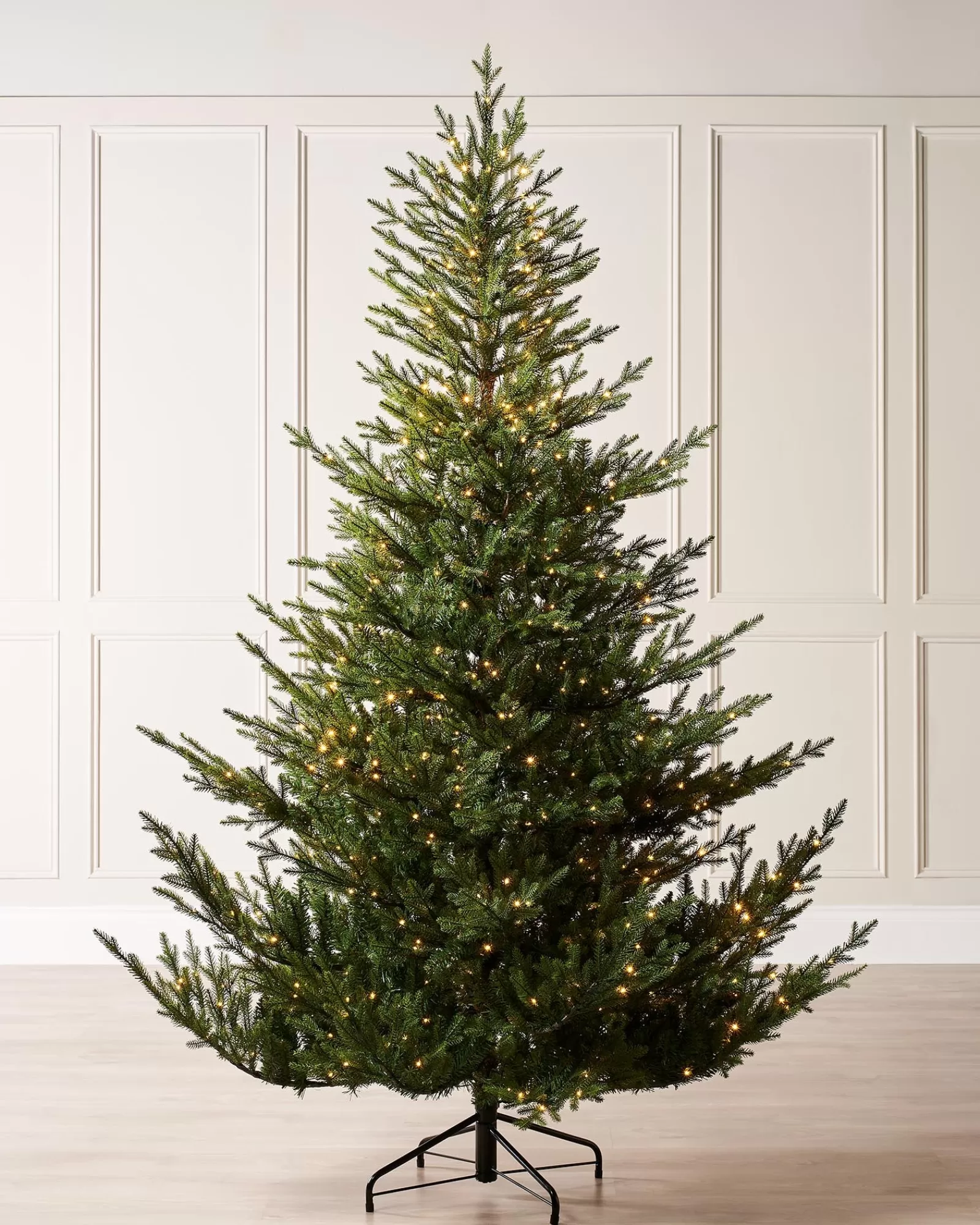 WeRChristmas Premium Christmas Trees | Pre Lit Christmas Trees^Pre-Lit Douglas Fir Christmas Tree, 6 Ft