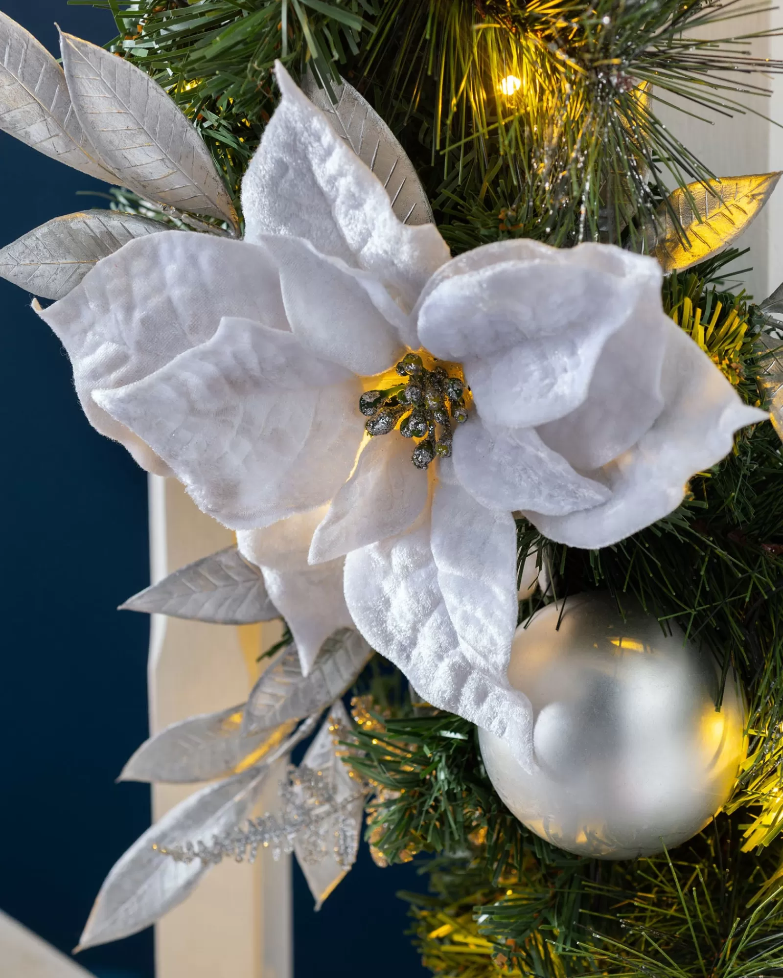 WeRChristmas Decorated Garlands | Pre Lit Garlands^Pre-Lit Extra Thick Decorated Garland, Silver/White, 9 Ft