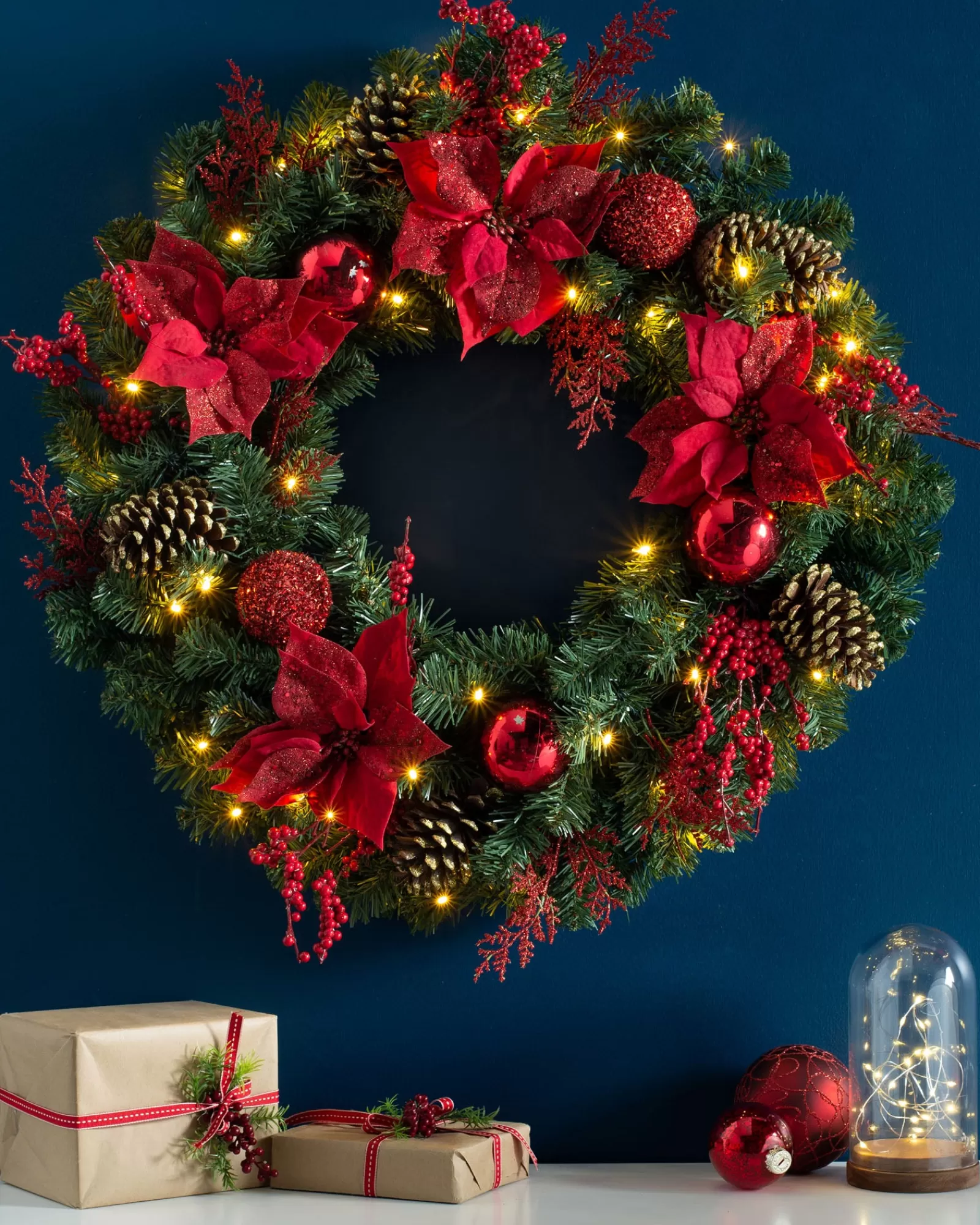 WeRChristmas Decorated Wreaths | Pre Lit Wreaths^Pre-Lit Extra Thick Decorated Wreath, Red/Gold, 76 Cm