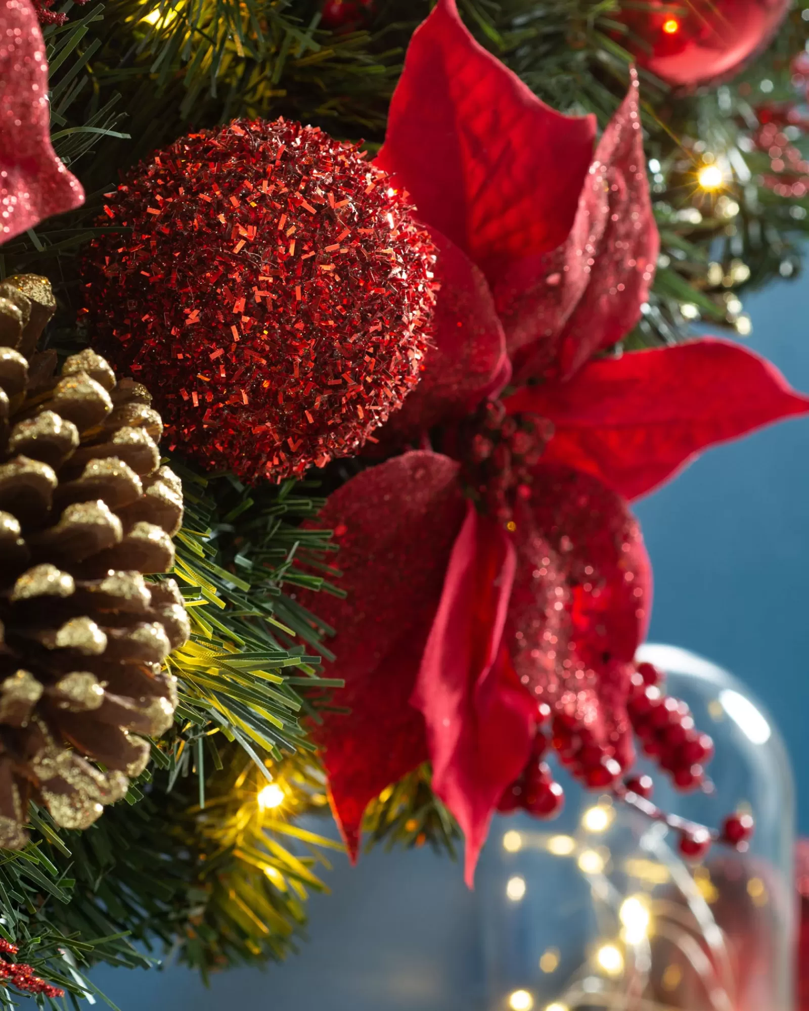 WeRChristmas Decorated Wreaths | Pre Lit Wreaths^Pre-Lit Extra Thick Decorated Wreath, Red/Gold, 76 Cm