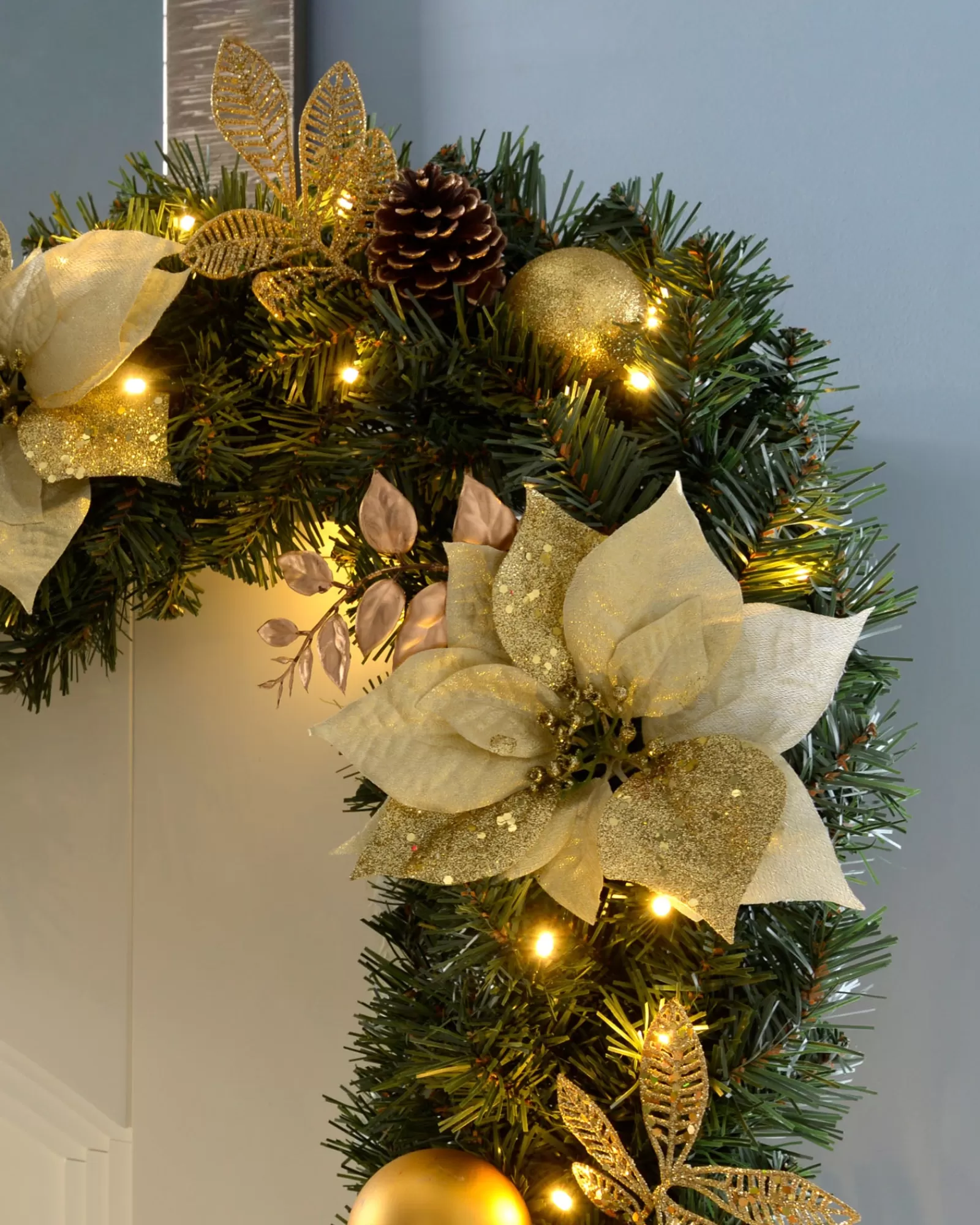 WeRChristmas Decorated Garlands | Pre Lit Garlands^Pre-Lit Extra Thick Garland, Cream/Gold, 9 Ft