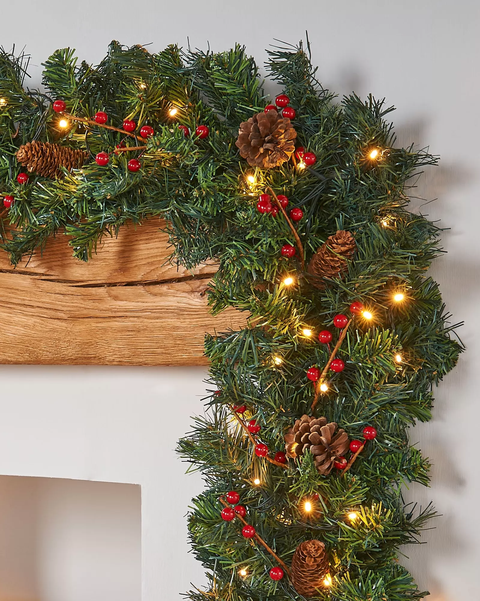 WeRChristmas Decorated Garlands | Pre Lit Garlands^Pre-Lit Extra Thick Mixed Pine Garland, Pinecones & Berries, 9 Ft