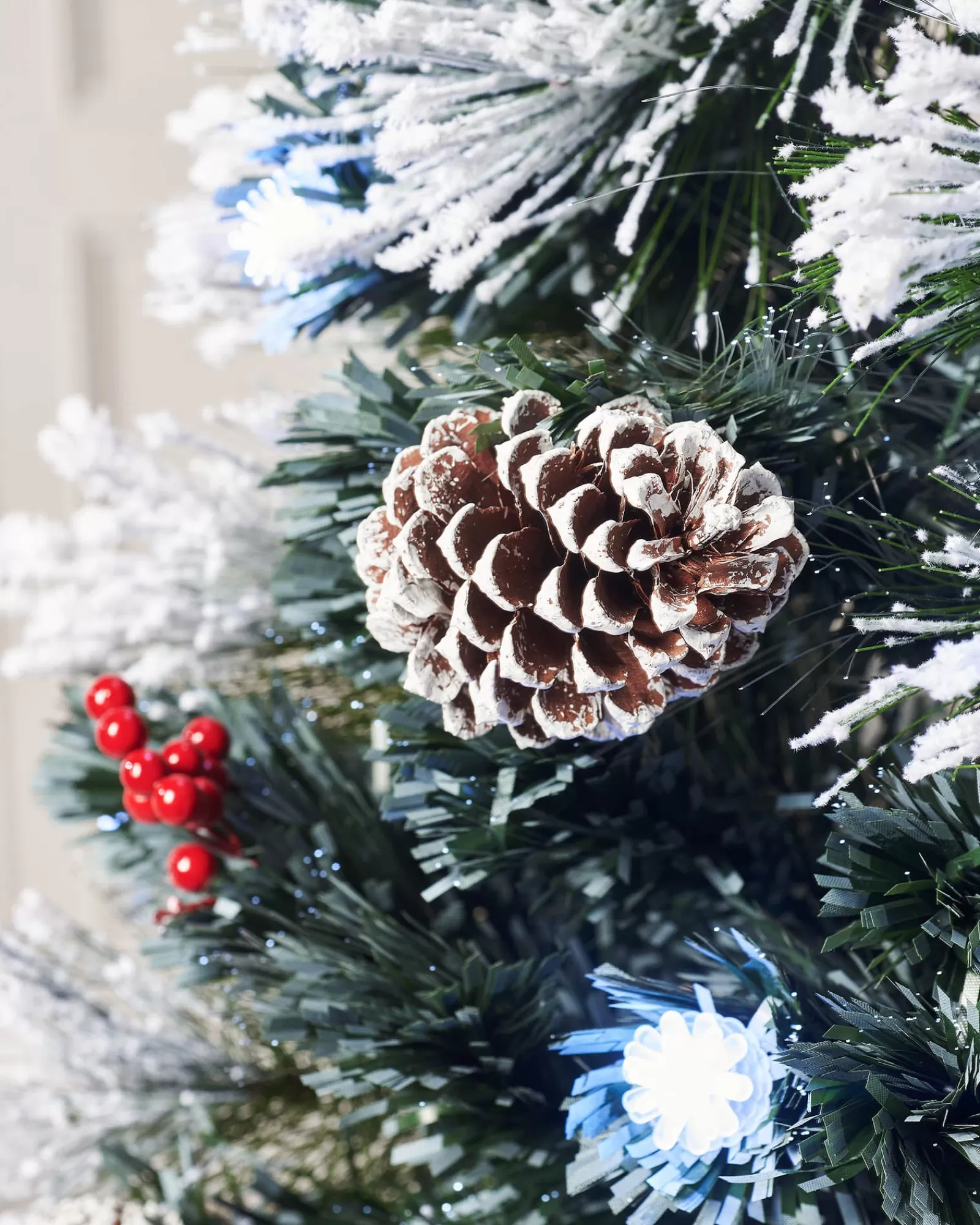 WeRChristmas Budget Christmas Trees | Fibre Optic Christmas Trees^Pre-Lit Fibre Optic Frosted Christmas Tree With Tree Topper, 5 Ft