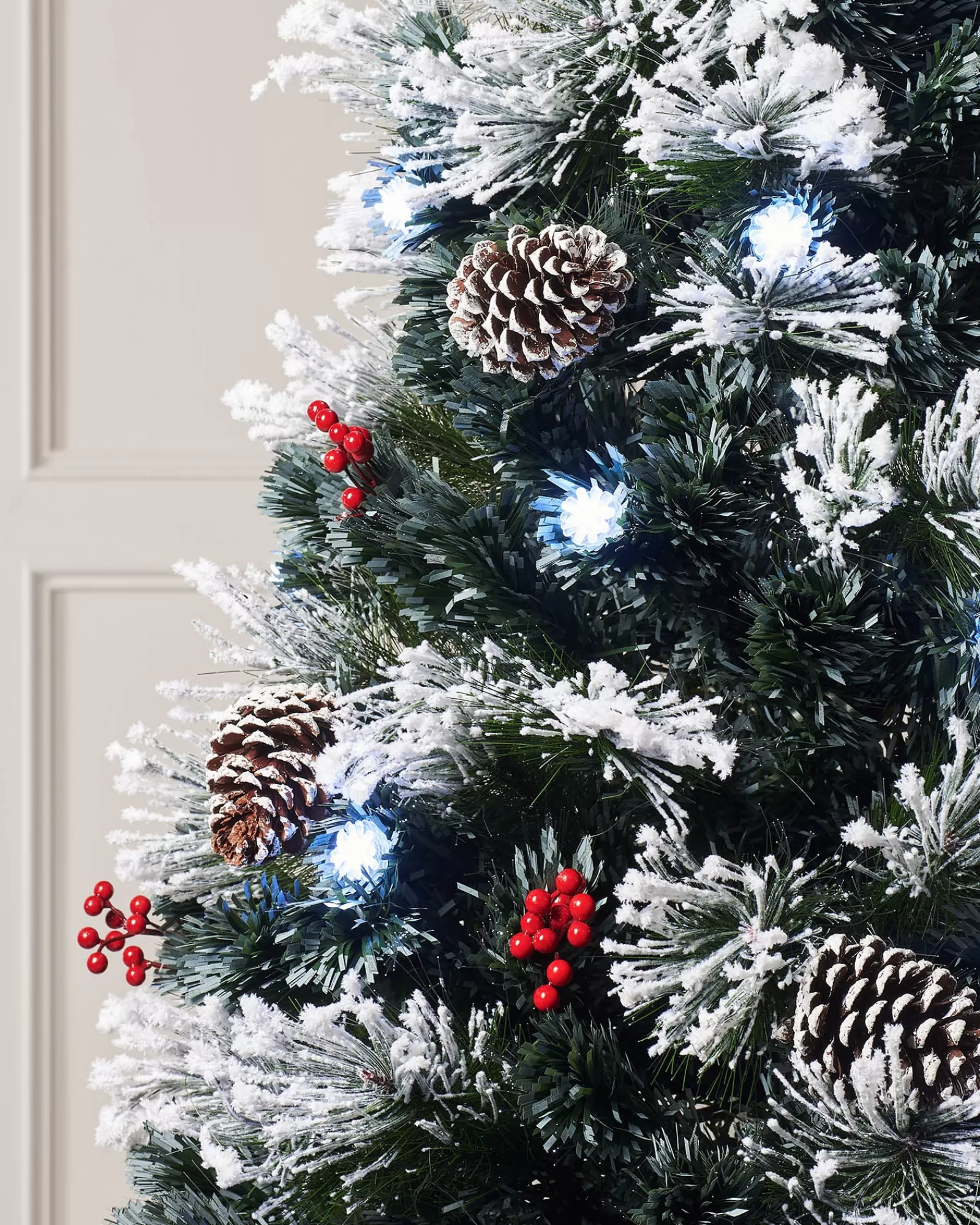 WeRChristmas Fibre Optic Christmas Trees | Snow Flocked Christmas Trees^Pre-Lit Fibre Optic Frosted Christmas Tree With Tree Topper, 7 Ft