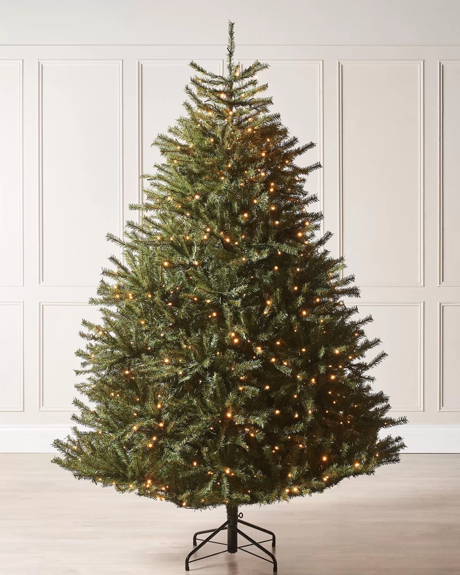 WeRChristmas Premium Christmas Trees | Pre Lit Christmas Trees^Pre-Lit Foxtail Pine Christmas Tree, 7 Ft