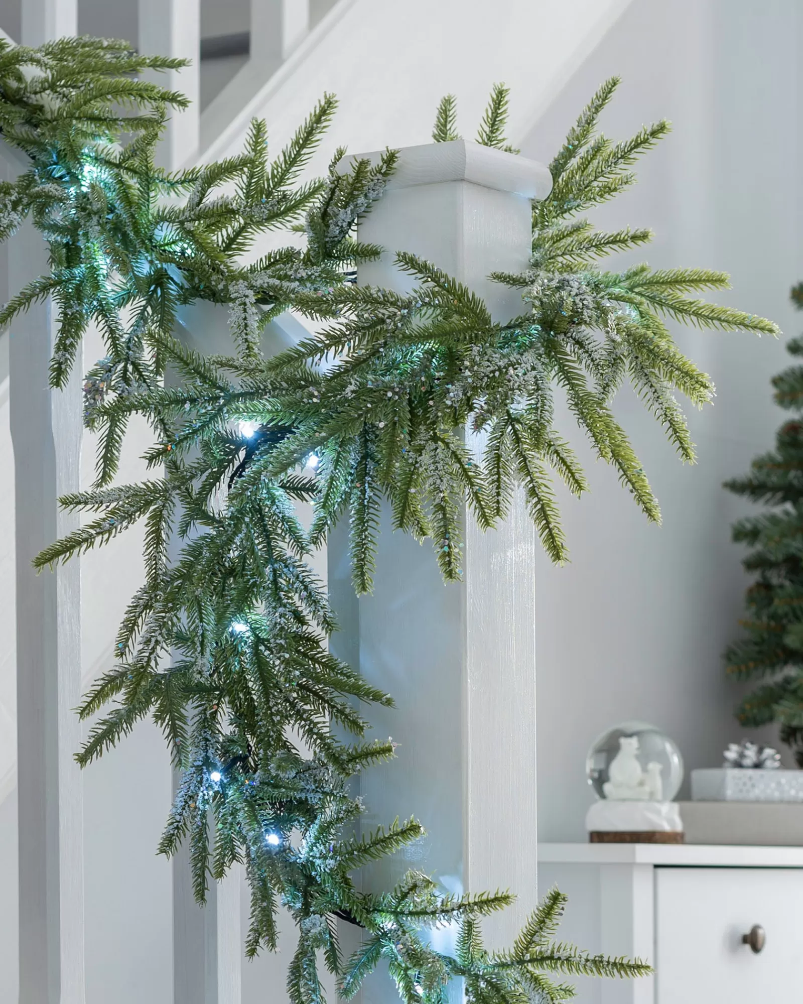 WeRChristmas Snow Flocked Garlands | Decorated Garlands^Pre-Lit Frosted Fir Garland, 9 Ft