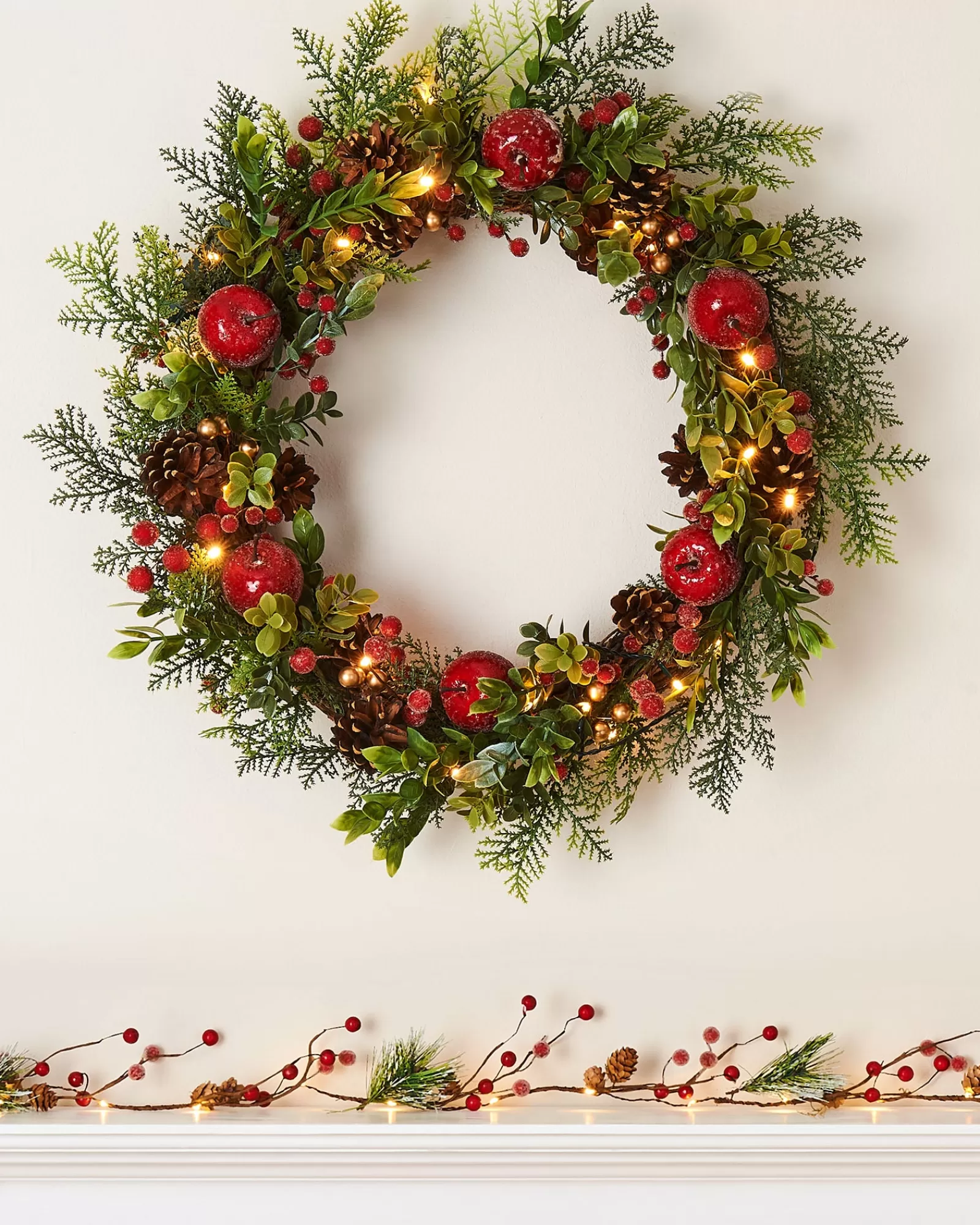 WeRChristmas Decorated Wreaths | Pre Lit Wreaths^Pre-Lit Frosted Red Berry Mixed Tip Wreath, 60 Cm