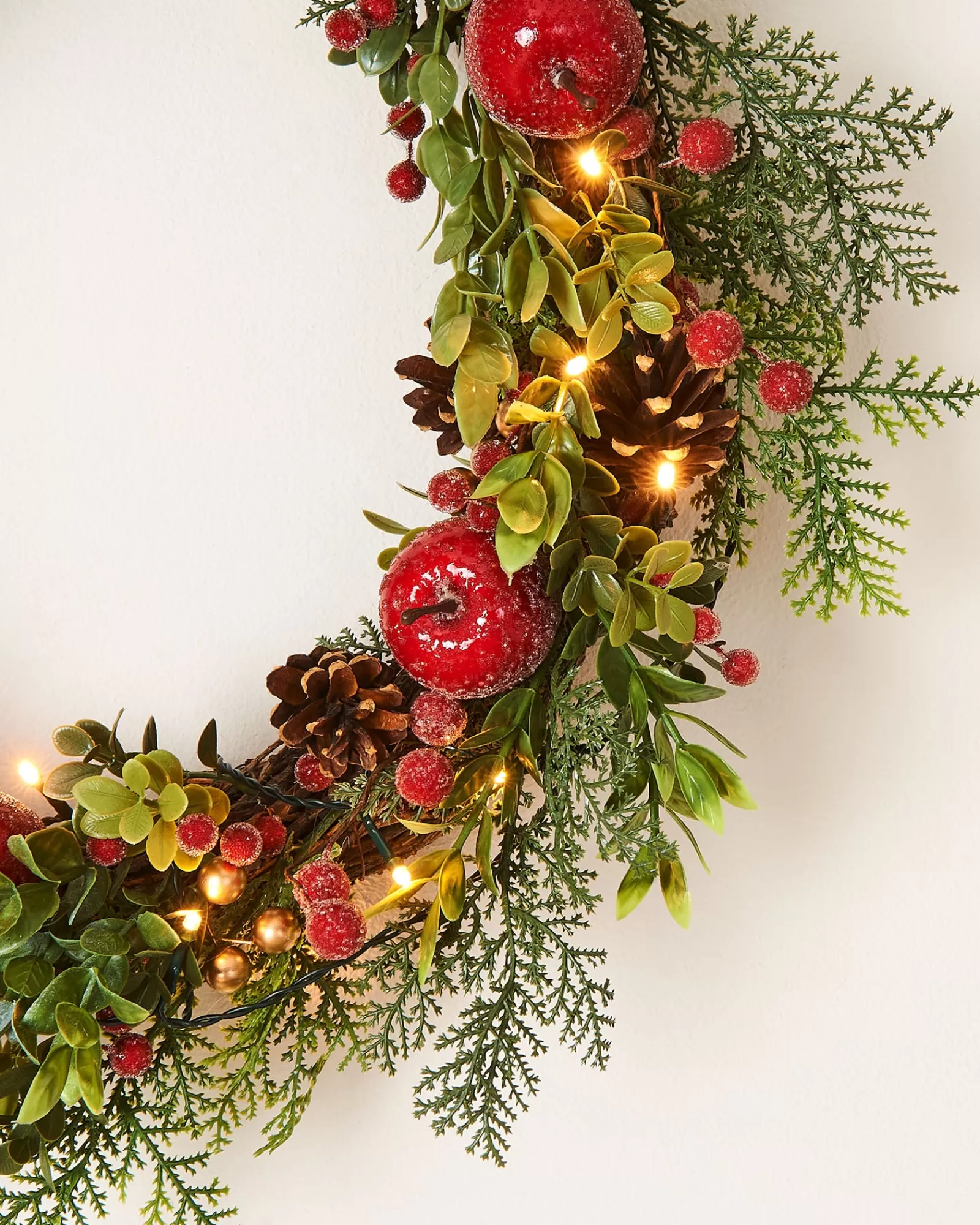 WeRChristmas Decorated Wreaths | Pre Lit Wreaths^Pre-Lit Frosted Red Berry Mixed Tip Wreath, 60 Cm