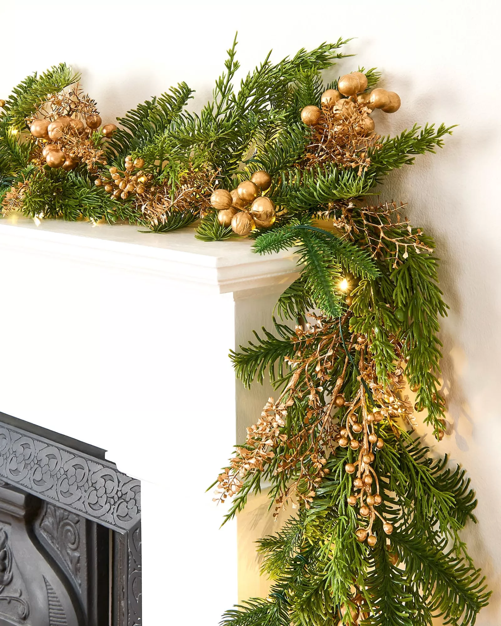 WeRChristmas Decorated Garlands | Pre Lit Garlands^Pre-Lit Gold Berry Mixed Tip Garland, 9 Ft