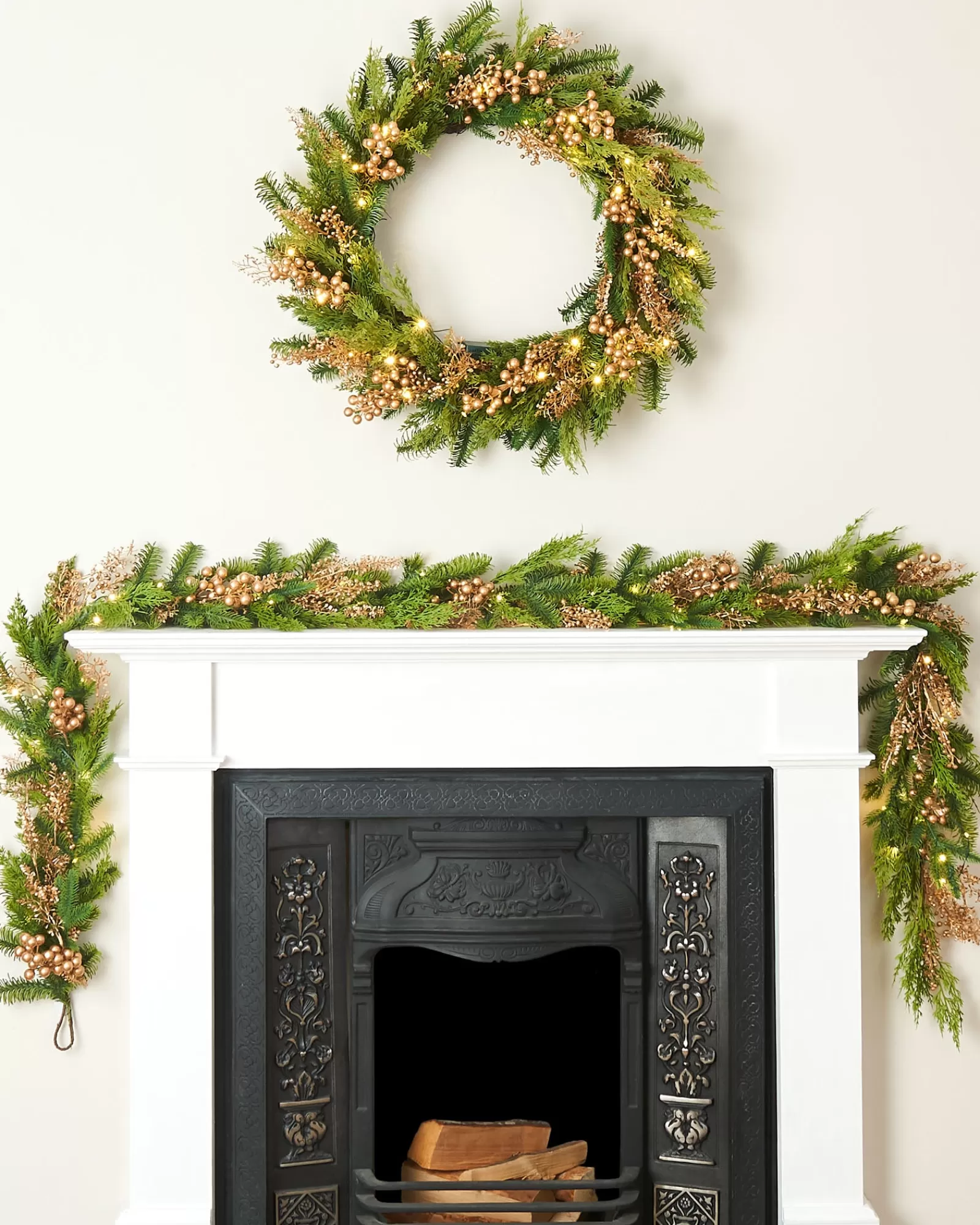 WeRChristmas Decorated Wreaths | Pre Lit Wreaths^Pre-Lit Gold Berry Mixed Tip Wreath, 76 Cm