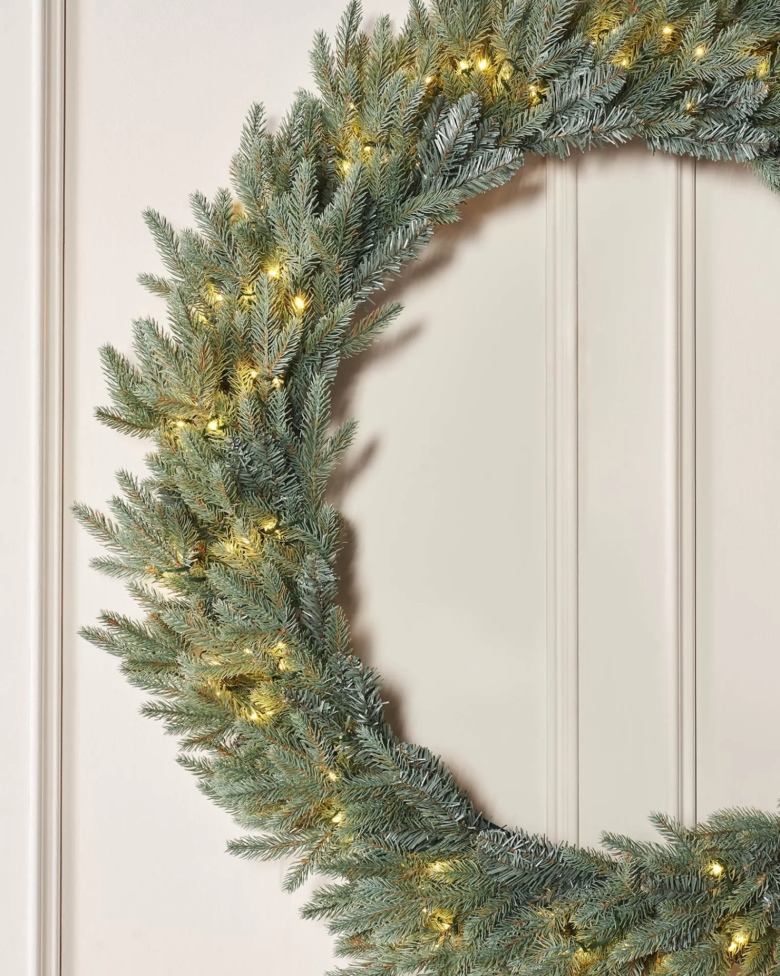 WeRChristmas Extra Large Wreaths | Pre Lit Wreaths^Pre-Lit Mixed Pine Blue Wreath, 1 M