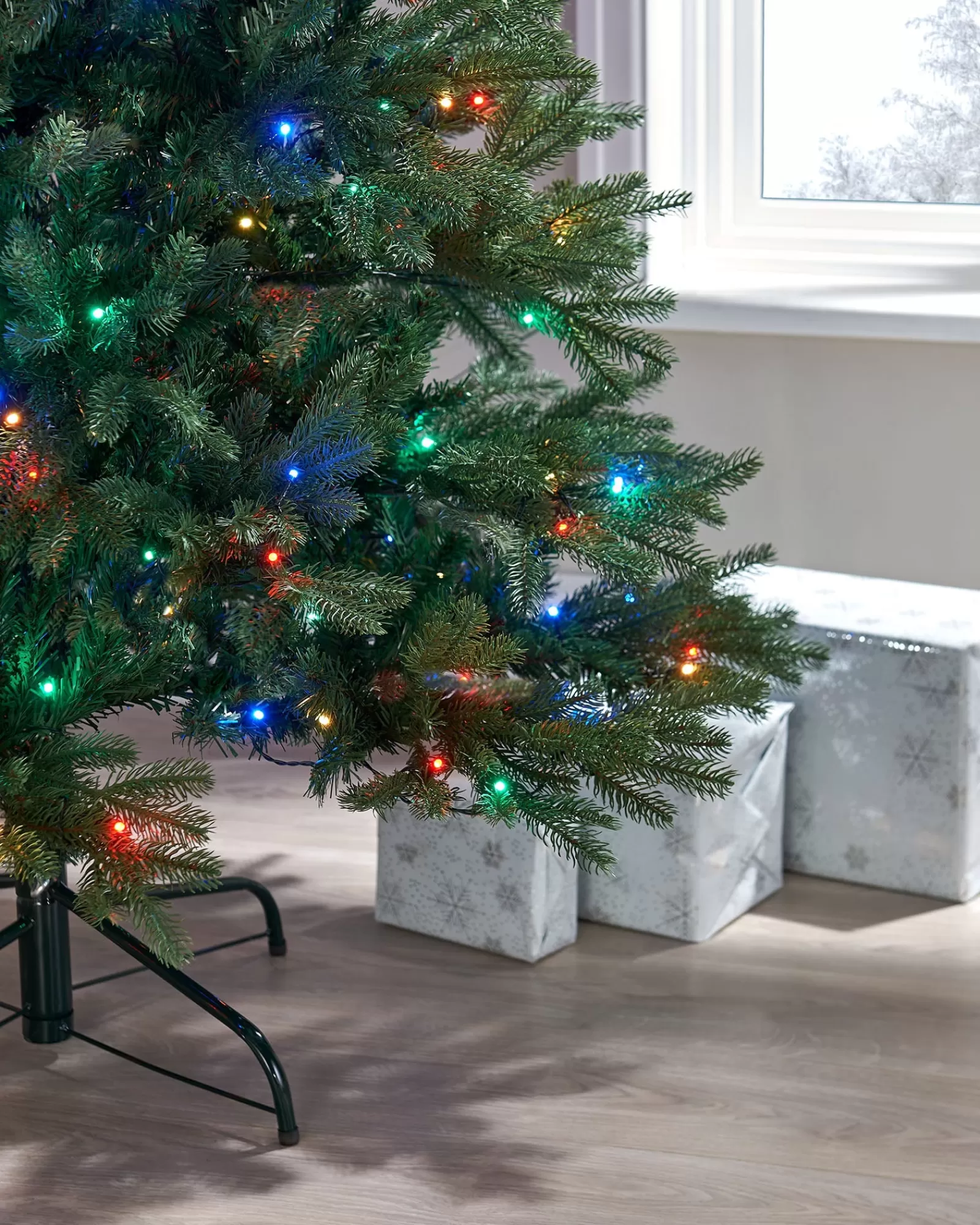 WeRChristmas Pre Lit Christmas Trees^Pre-Lit Mixed Pine Christmas Tree With Remote Control Lights, 7 Ft