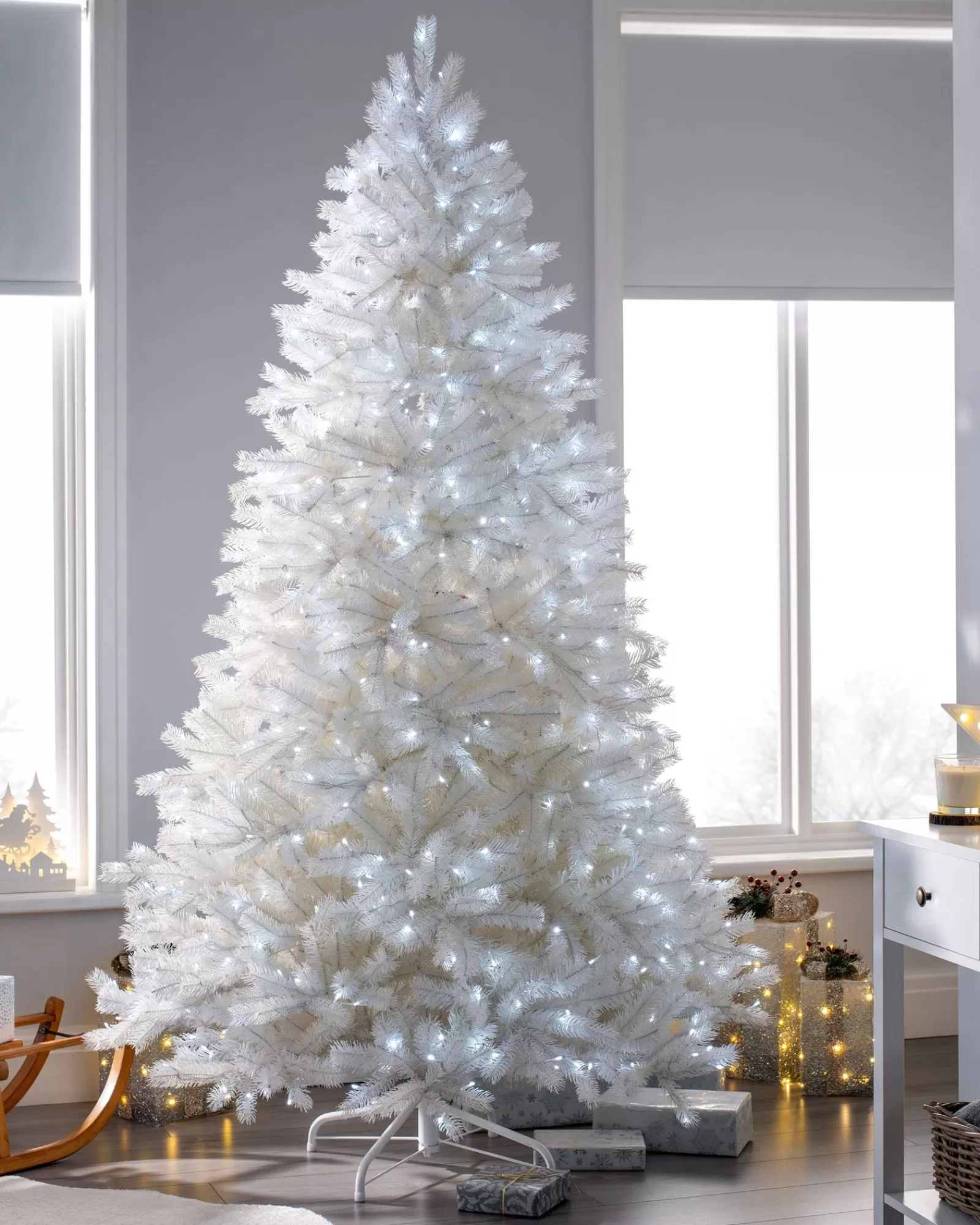 WeRChristmas Pre Lit Christmas Trees^Pre-Lit Mixed Pine White Christmas Tree, 10 Ft