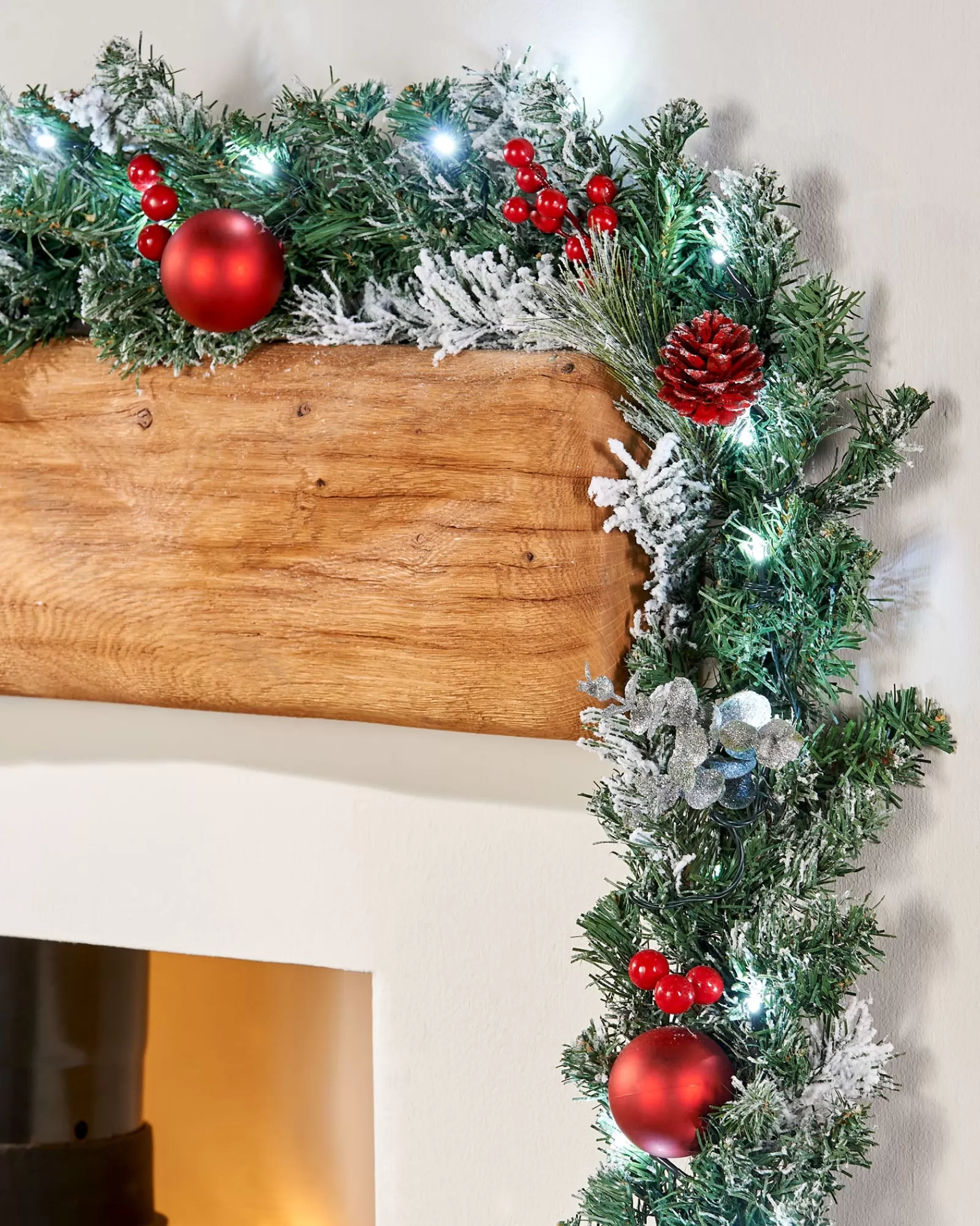 WeRChristmas Snow Flocked Garlands | Decorated Garlands^Pre-Lit Multi-Function Frosted Decorated Garland, 9 Ft