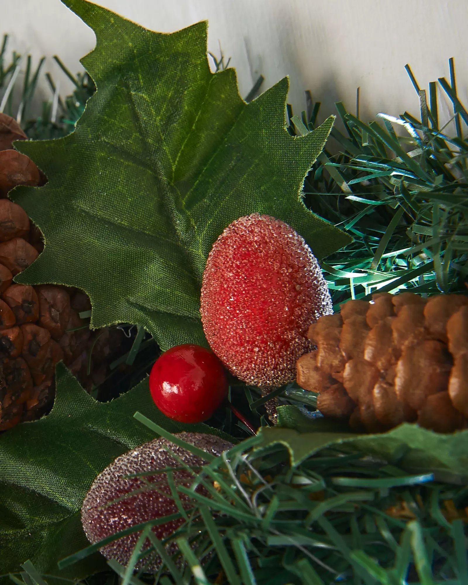 WeRChristmas Decorated Garlands | Pre Lit Garlands^Pre-Lit Natural Decorated Garland, Pinecones & Berries, 9 Ft