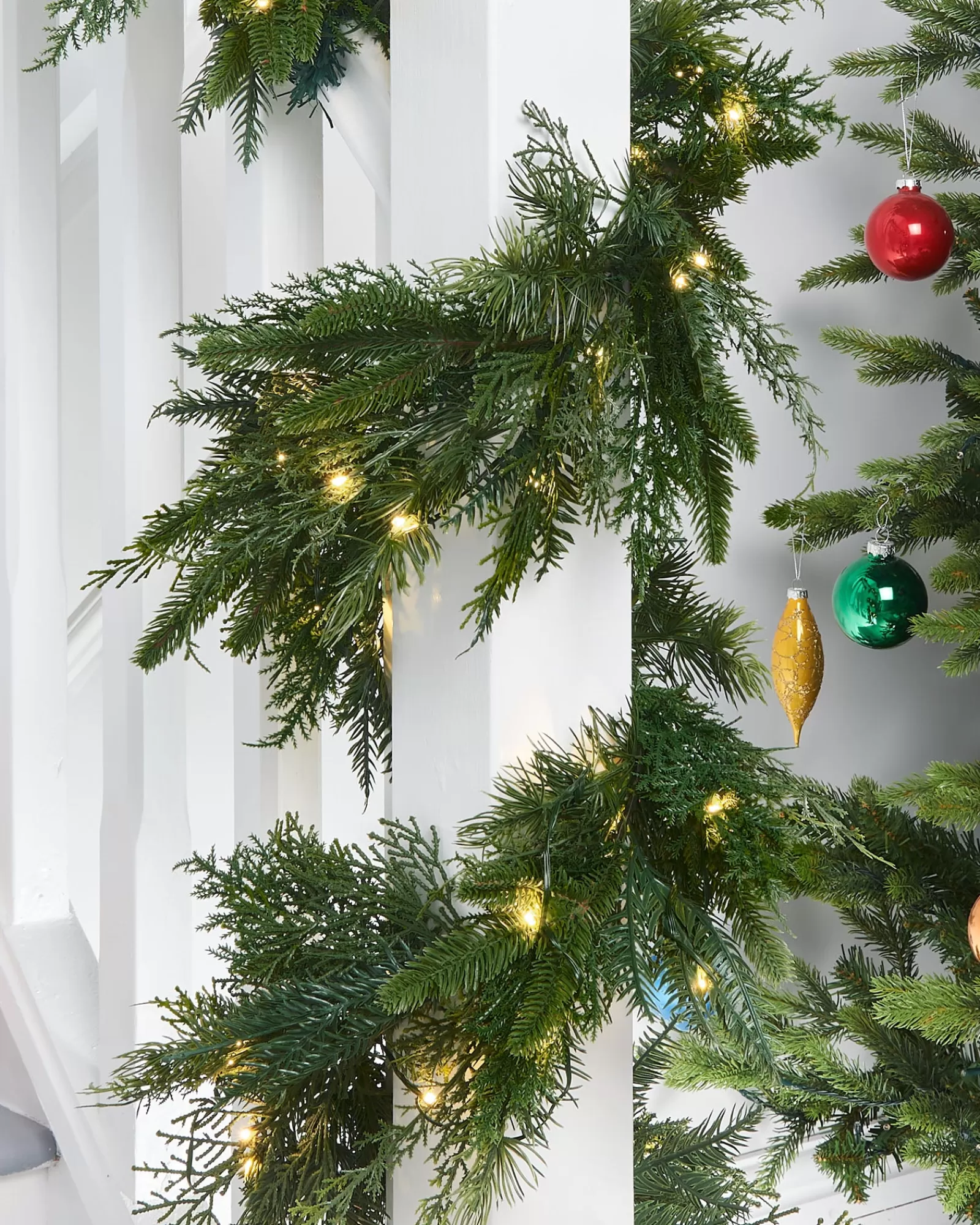 WeRChristmas Extra Large Garlands | Pre Lit Garlands^Pre-Lit Natural Fir Garland, 18 Ft