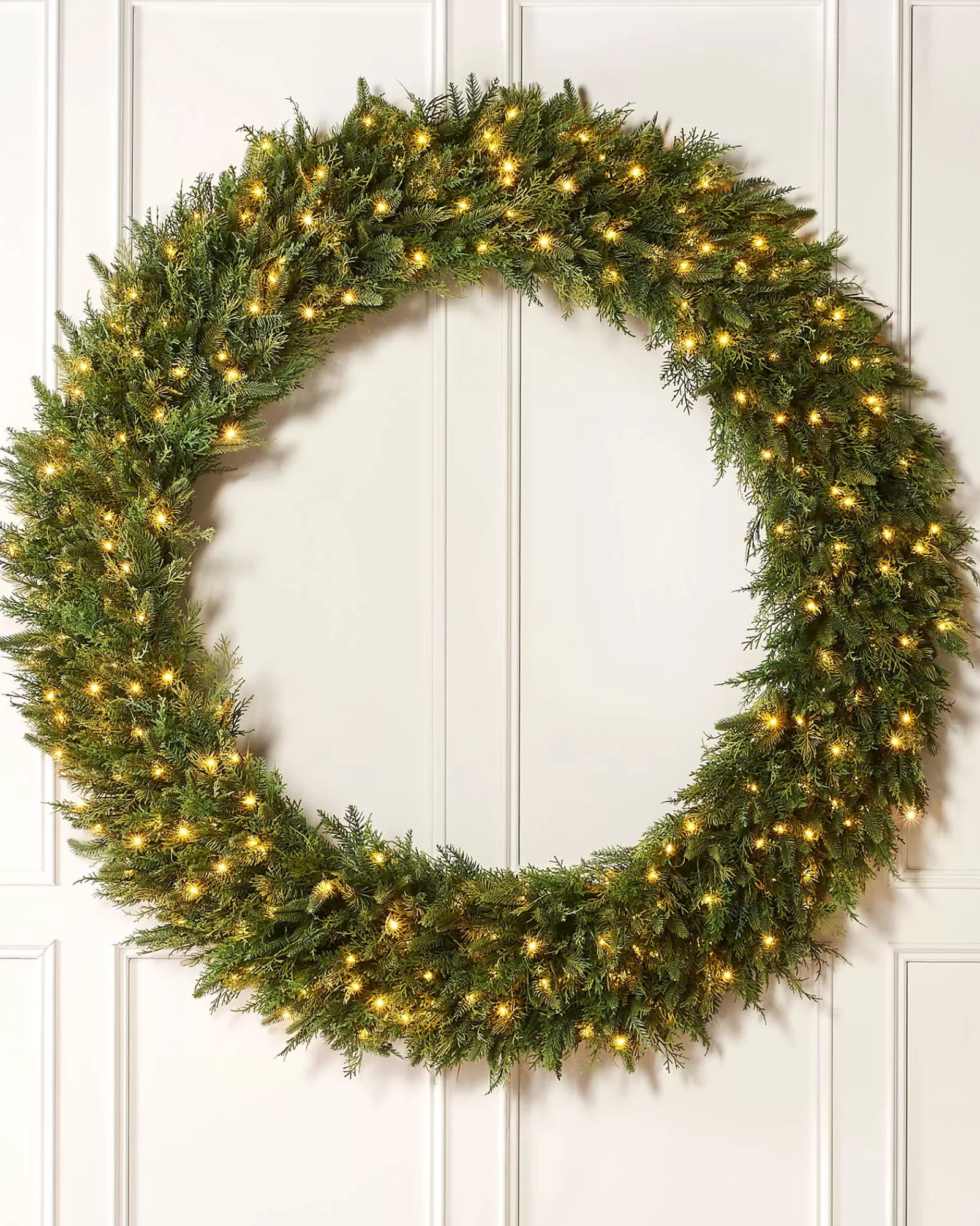 WeRChristmas Extra Large Wreaths | Decorated Wreaths^Pre-Lit Natural Fir Majestic Wreath, 1.5 M