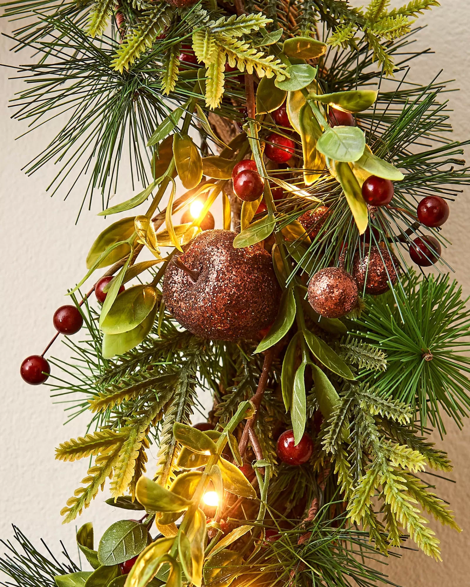 WeRChristmas Decorated Wreaths | Pre Lit Wreaths^Pre-Lit Natural Mixed Tip Wreath, 60 Cm