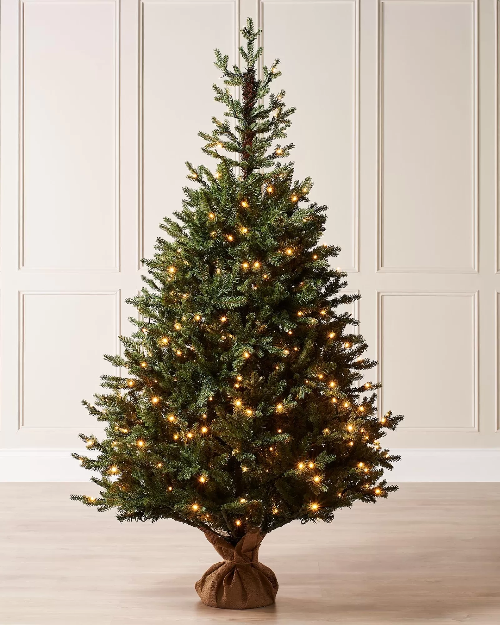 WeRChristmas Budget Christmas Trees | Potted Christmas Trees^Pre-Lit Norway Spruce Potted Christmas Tree, 5 Ft