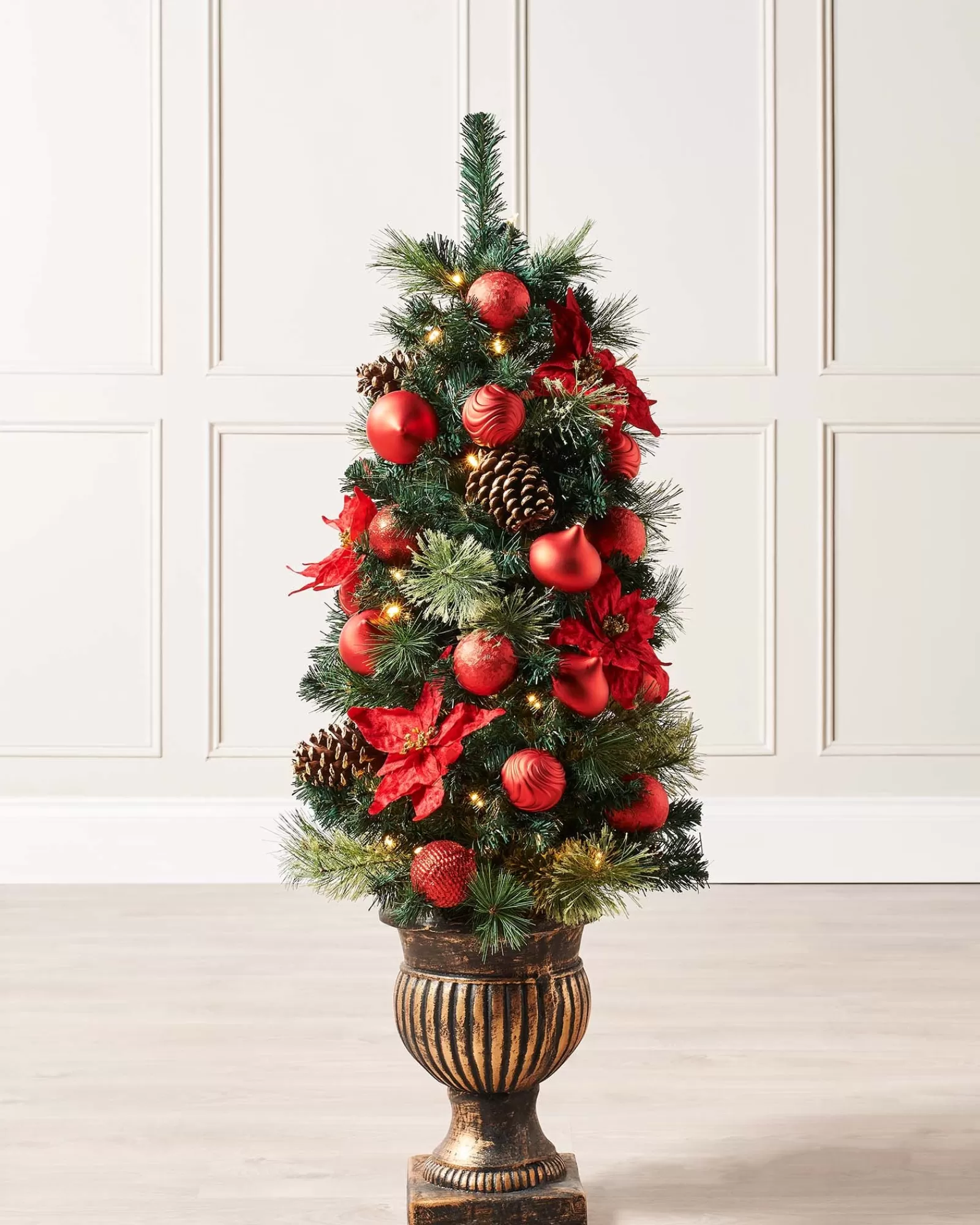 WeRChristmas Budget Christmas Trees | Potted Christmas Trees^Pre-Lit Potted Christmas Tree, 4 Ft