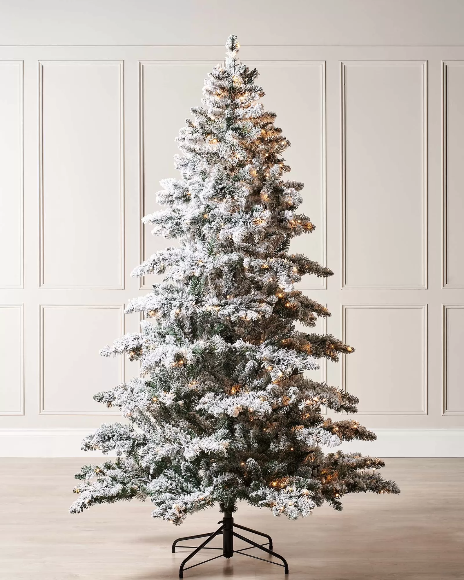 WeRChristmas Snow Flocked Christmas Trees | Pre Lit Christmas Trees^Pre-Lit Snow Flocked Alpine Christmas Tree, 7 Ft