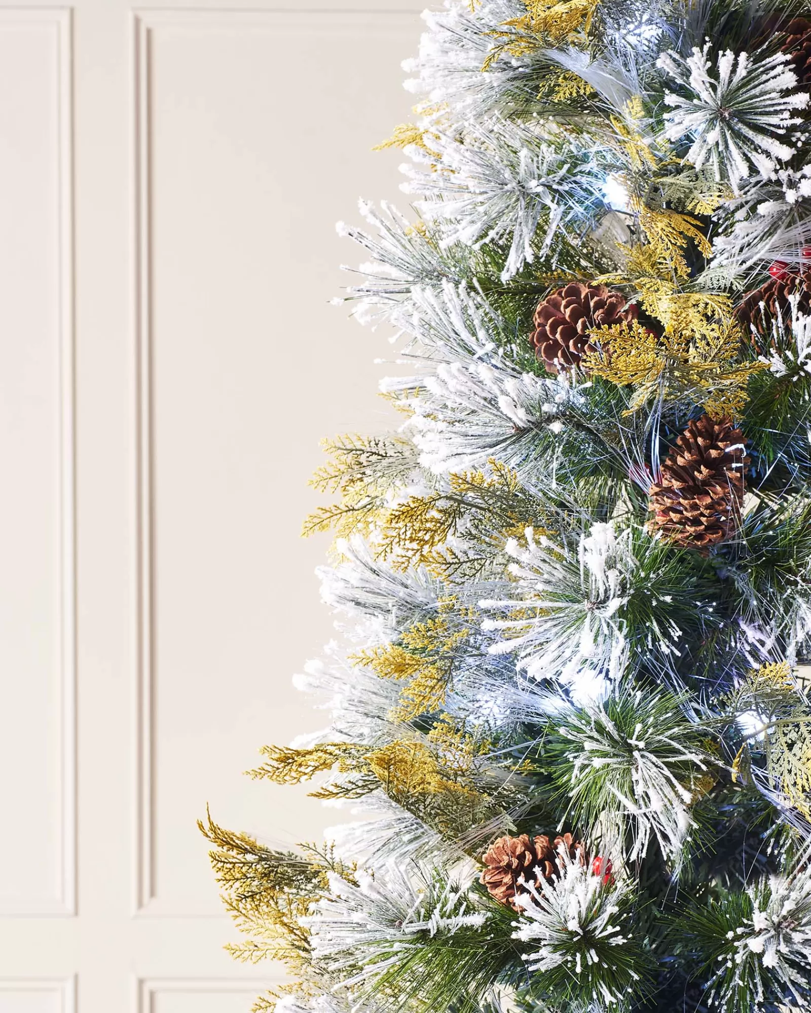 WeRChristmas Fibre Optic Christmas Trees | Snow Flocked Christmas Trees^Pre-Lit Snow Flocked Pinecones & Berries Fibre Optic Christmas Tree, 6 Ft