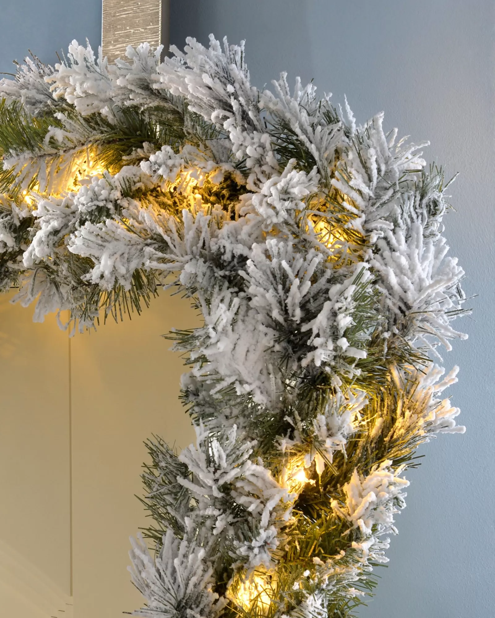 WeRChristmas Snow Flocked Garlands | Pre Lit Garlands^Pre-Lit Snow Flocked Spruce Garland, 9 Ft