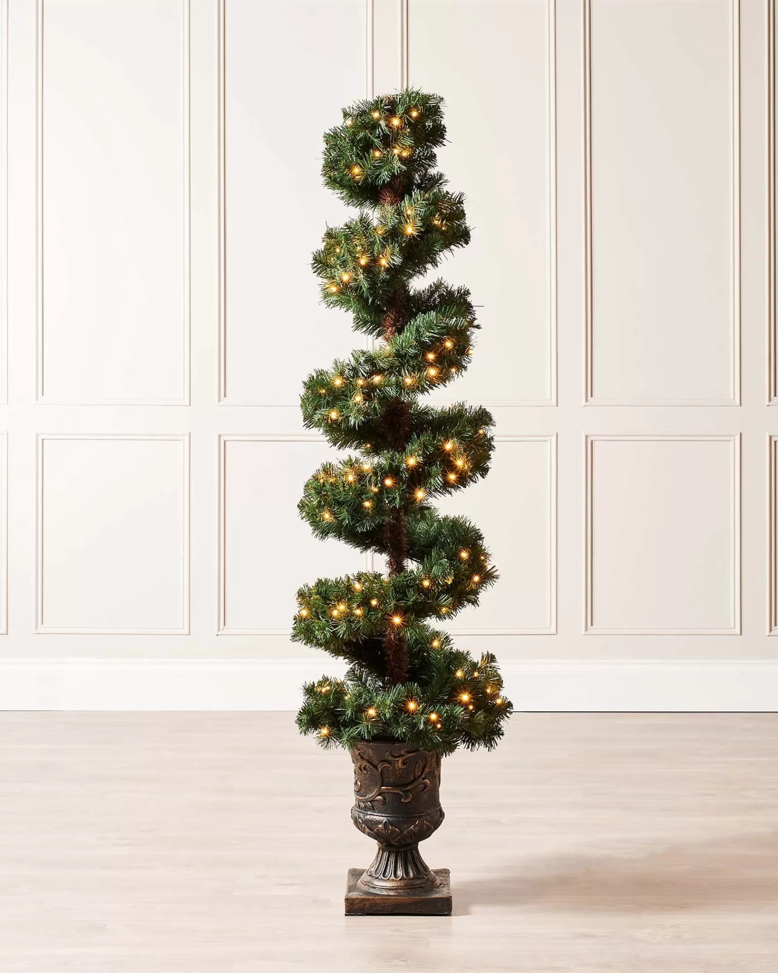 WeRChristmas Potted Christmas Trees | Pre Lit Christmas Trees^Pre-Lit Spiral Potted Christmas Tree, 6 Ft