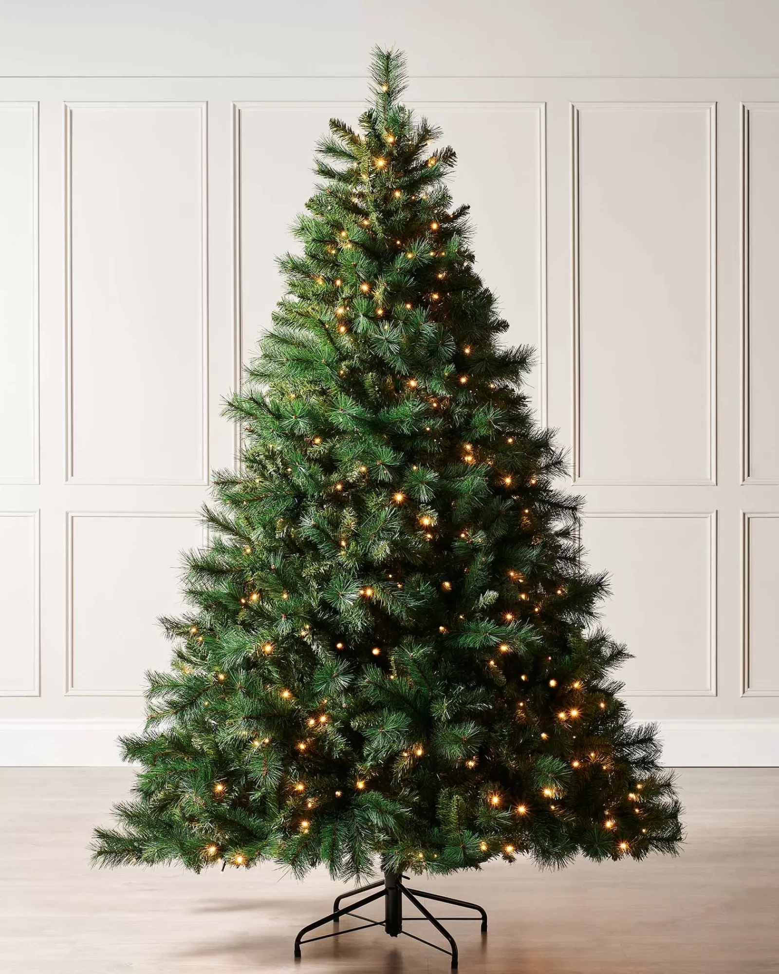 WeRChristmas Budget Christmas Trees^Pre-Lit Victorian Pine Christmas Tree, 5 Ft